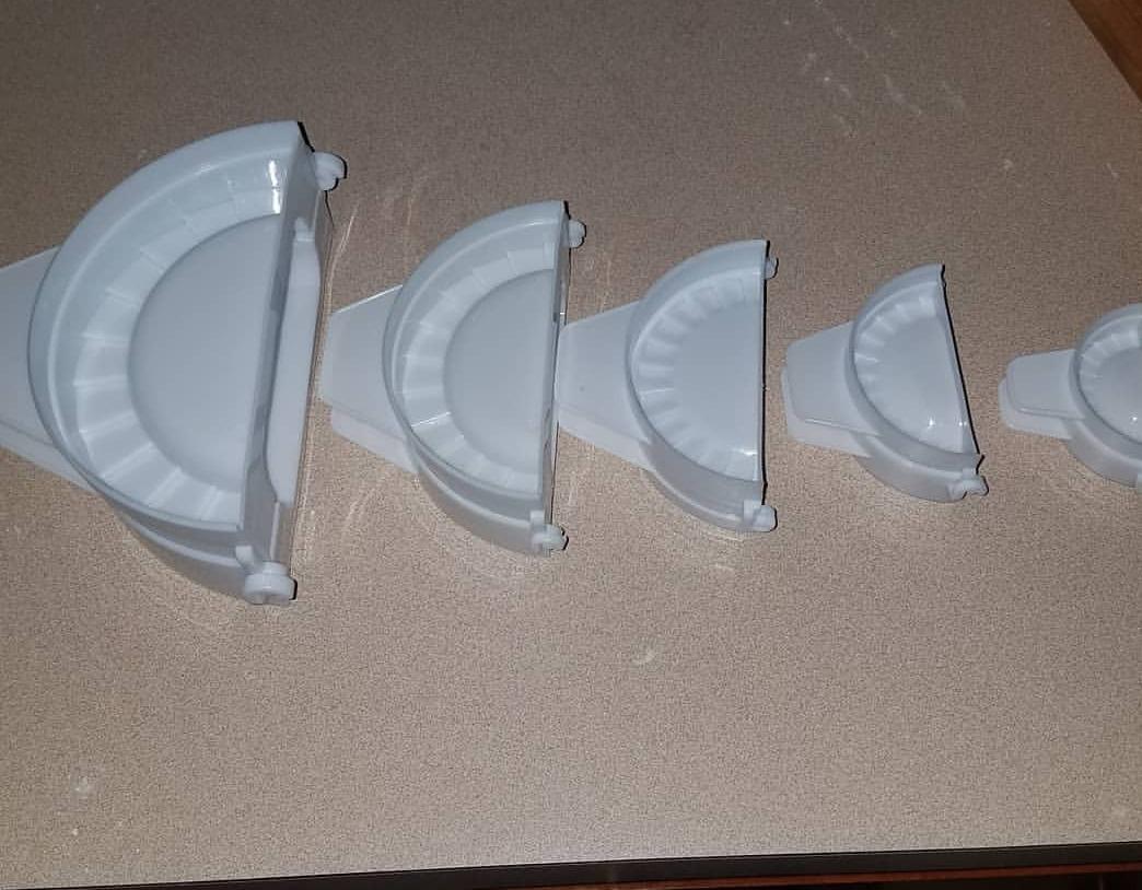 Dumpling Maker Dumpling Tools 5Packs with Different Sizes of Dumpling Mold, Perfect for Making Hand pies, Dumplings, Ravioli, Calzones, Dough Press 5.5/7.5/9.5/12/15.5cm customer photo 2