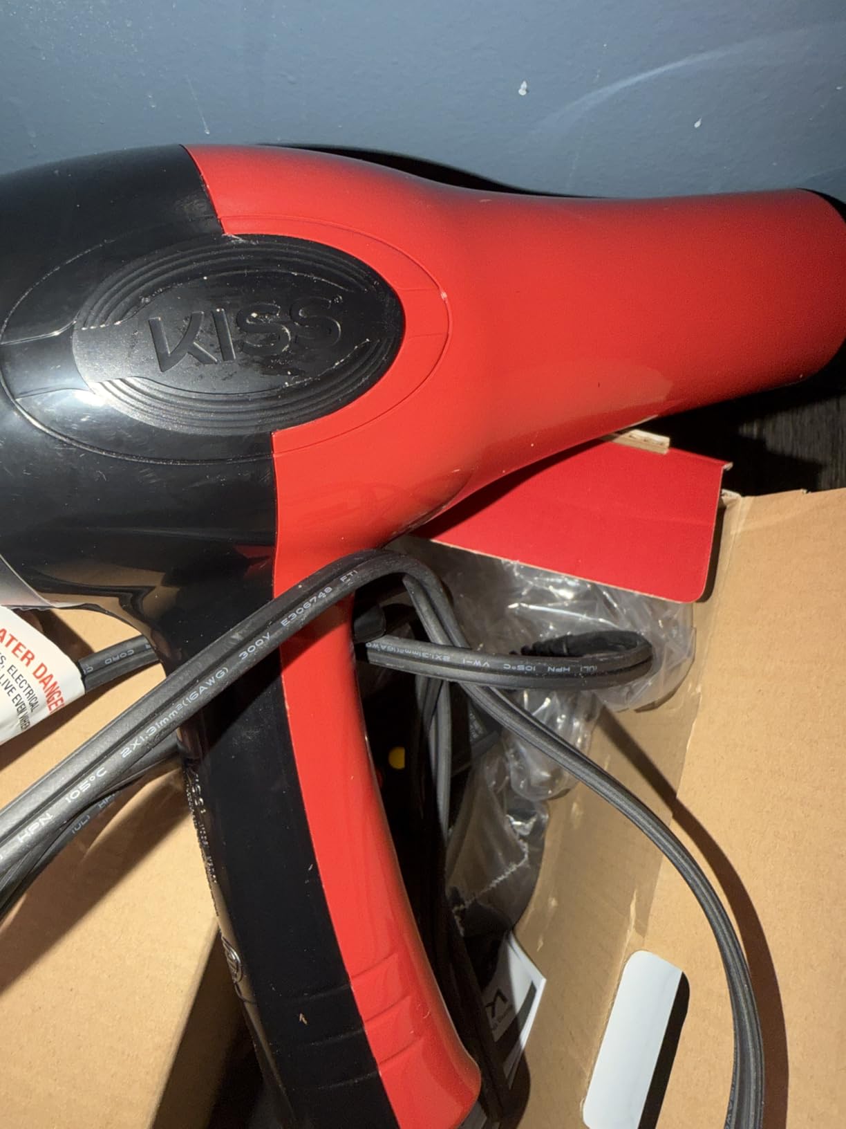 KISS 1875 Watt Pro Tourmaline Ceramic Hair Dryer, Styling Edition, 3 Heat Settings, 2 Speed Settings, Cool Shot Button, 7 Blow Dryer Accessories Included, 2-Year Warranty - Red customer photo 2