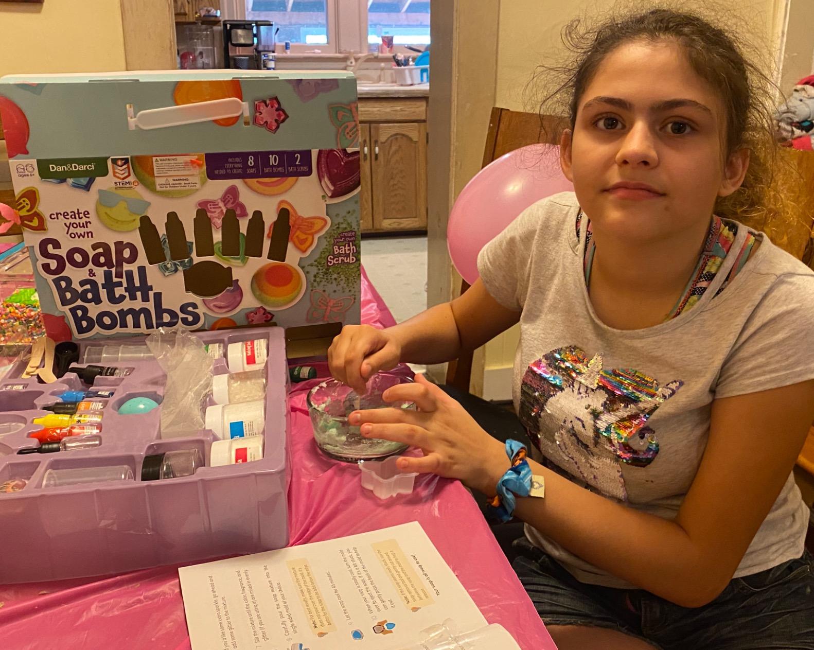 Dan&Darci Soap & Bath Bomb Making Kit for Kids, 3-in-1 Spa Science Kits, Easter Craft Gifts for Girls & Boys Age 6-12 Year Old Girl Crafts: DIY Experiment Toys, Gift for Kid Ages customer photo 2
