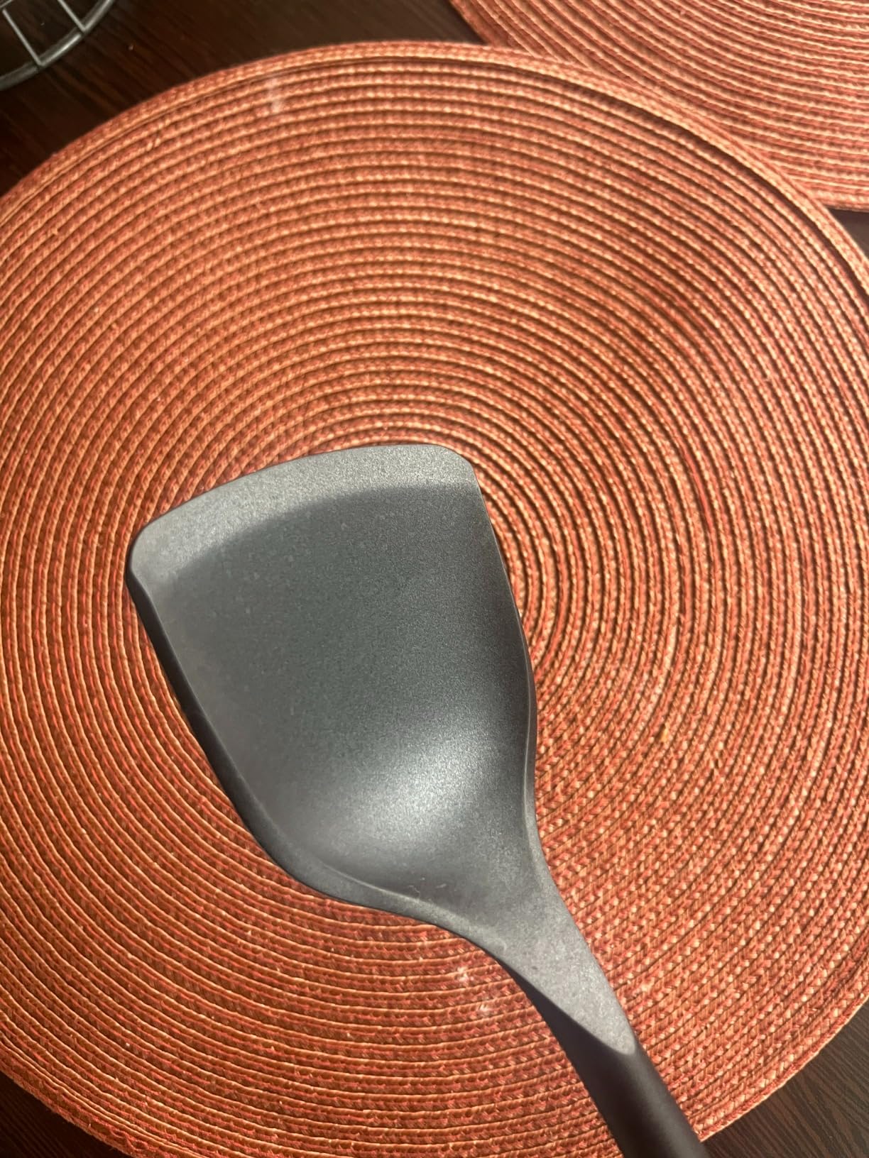 STAUB Wok Spatula, Perfect for Scooping, Flipping, Stirring, and Turning Stir Fries, One Size, Durable BPA-free Matte Black Silicone, Acacia Wood Handles, Safe for Nonstick Cooking Surfaces customer photo 2