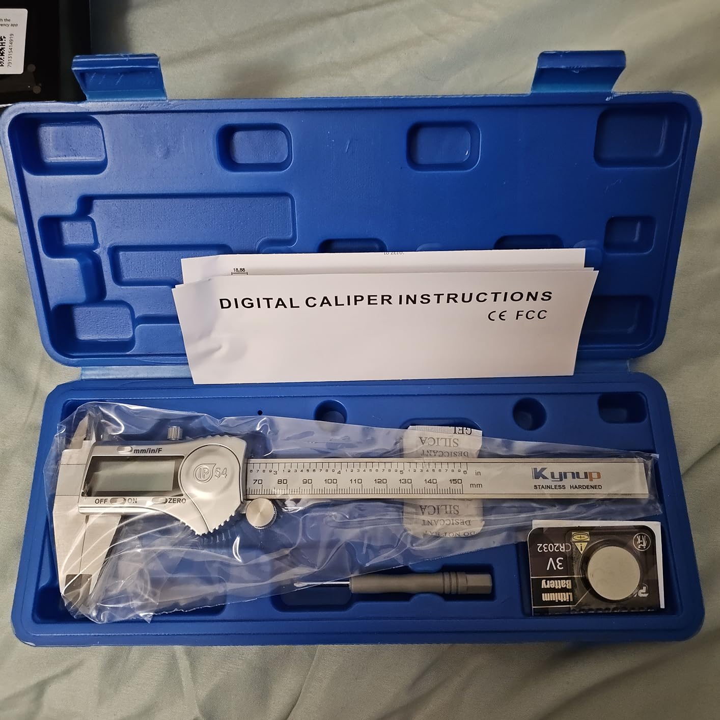 Kynup Digital Caliper, Caliper Measuring Tool Outside Micrometer, Vernier Dial Caliper, 6 Inch Caliper DIY Tool, Stainless Steel, IP54 Splash Proof, Inch Metric Fraction Switch, Large LCD Screen customer photo 2