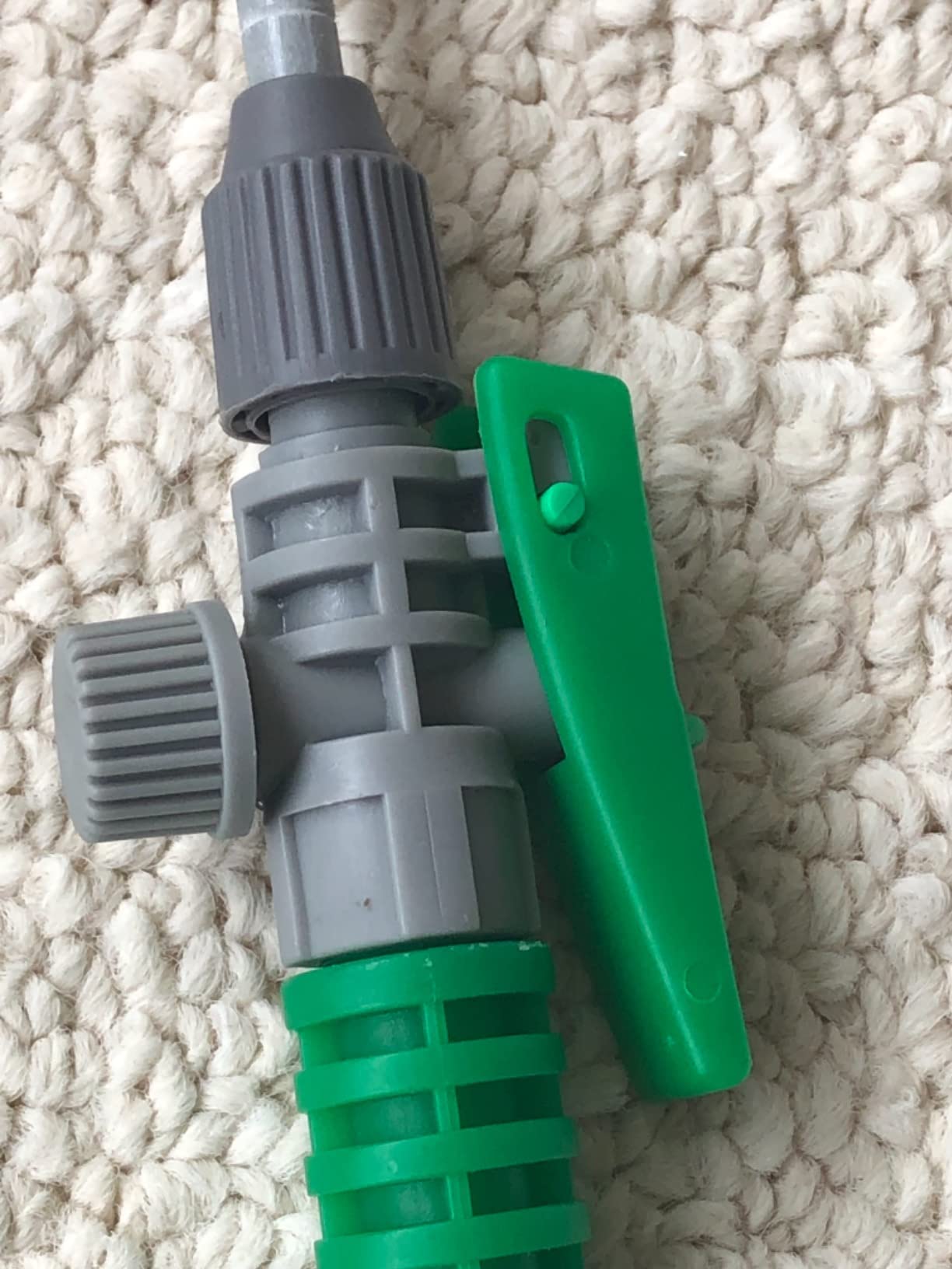 VIVOSUN 1 Gal/4L Pump Sprayer, Garden Water Sprayer for Plants, Weeds & Lawn Care, with 3 Nozzles, 50'' Long Hose & Pressure Relief Valve customer photo 2