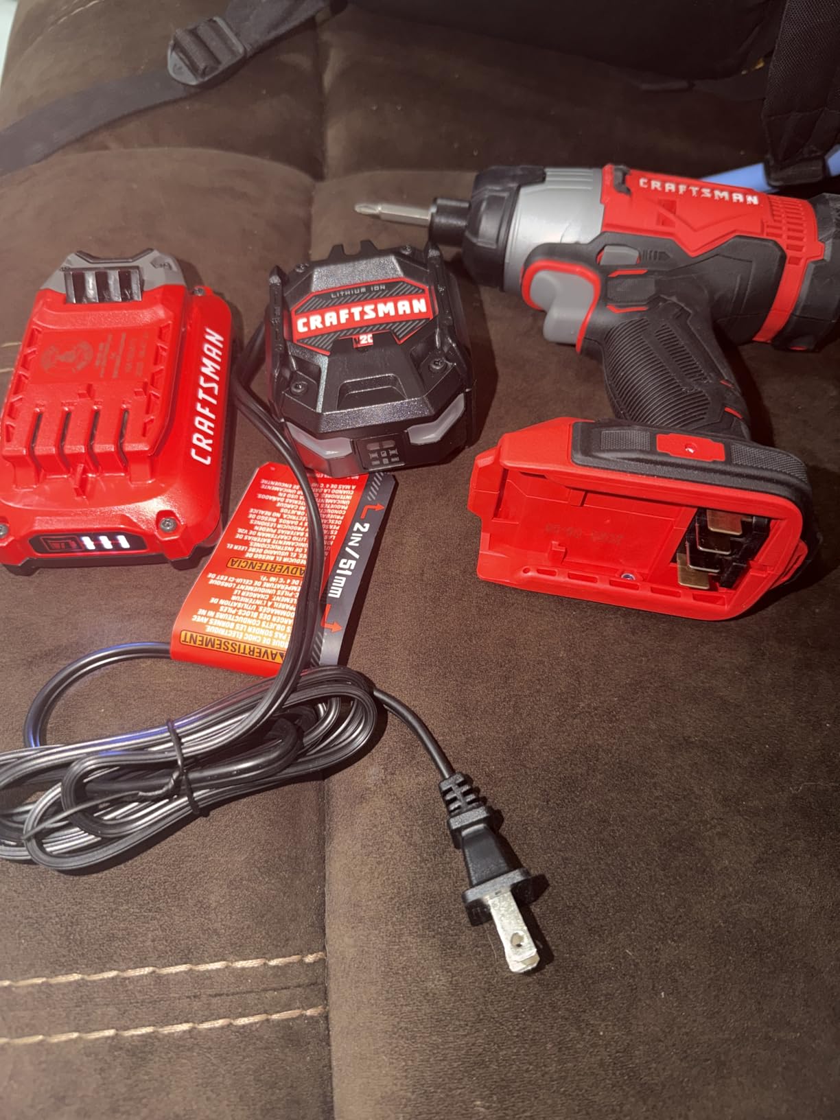CRAFTSMAN 20V MAX Impact Driver Kit, 1/4 Inch, 2,800 RPM, LED Work light, Battery and Charger Included (CMCF800C1) customer photo 2