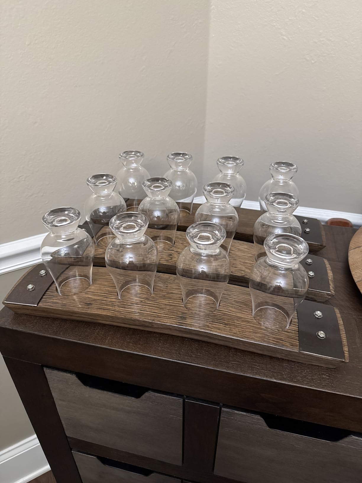 Reclaimed Bourbon Barrel Stave Premium 4 Glass Whiskey Flight Serving Tray with Glencairn Glasses, Dark Walnut, 17 Inch customer photo 1