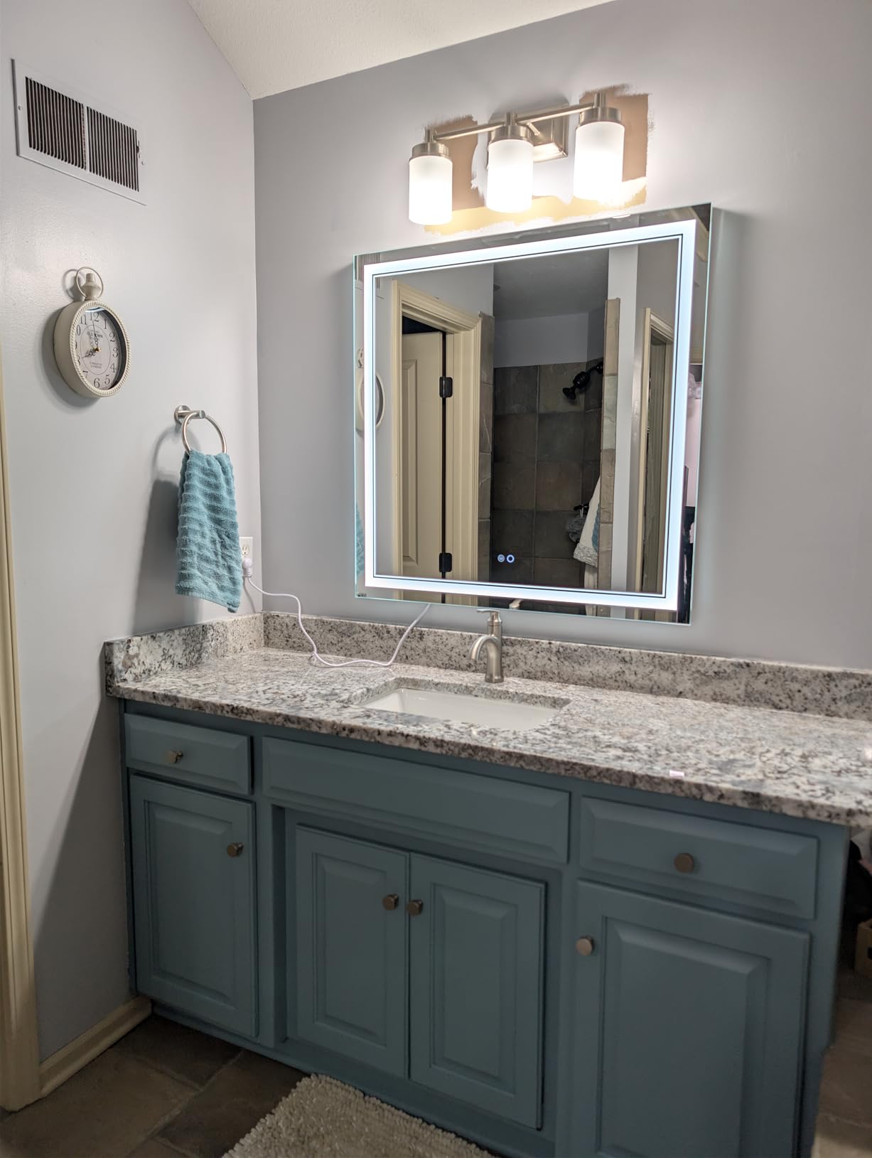 Beyond Paint All-in-One Refinishing Paint, No Sanding, Matte Finish for Cabinets, Countertops, Furniture and Doors, 1 Pint, Nantucket customer photo 2