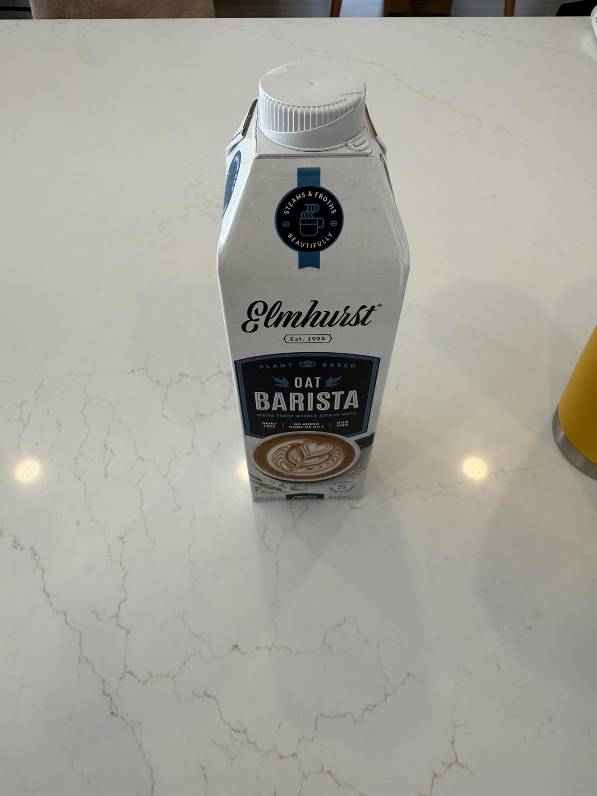 Elmhurst 1925 Oat Milk Barista Edition, 32oz (6-Pack), Plant-Based, Vegan, Dairy-Free, Kosher, Gluten-Free, Non-GMO customer photo 2
