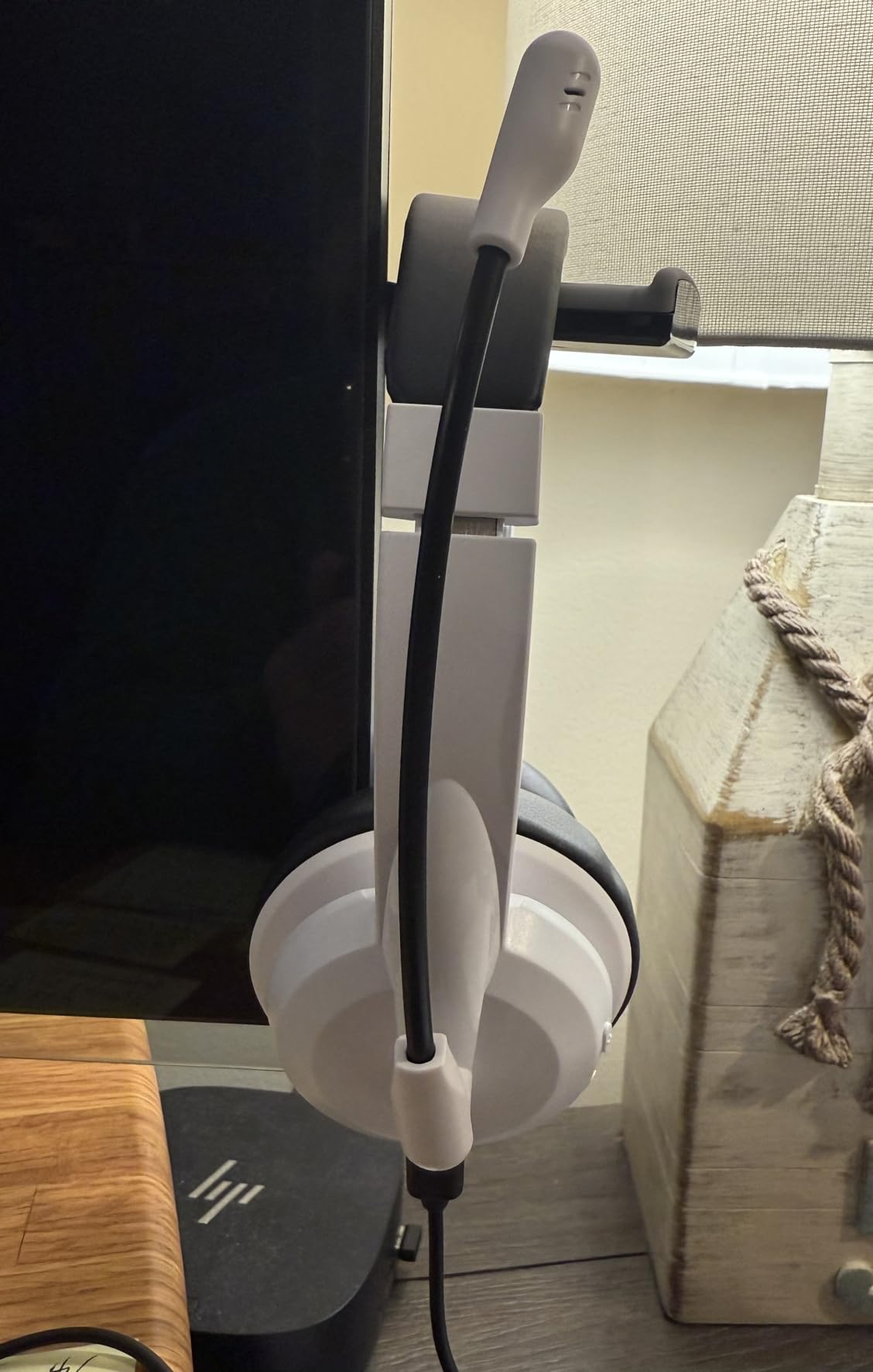 TotalMount Monitor Stand for Headphones and Headsets (Premium-Grade Holder Saves Desk Space and Protects Headphones) customer photo 2