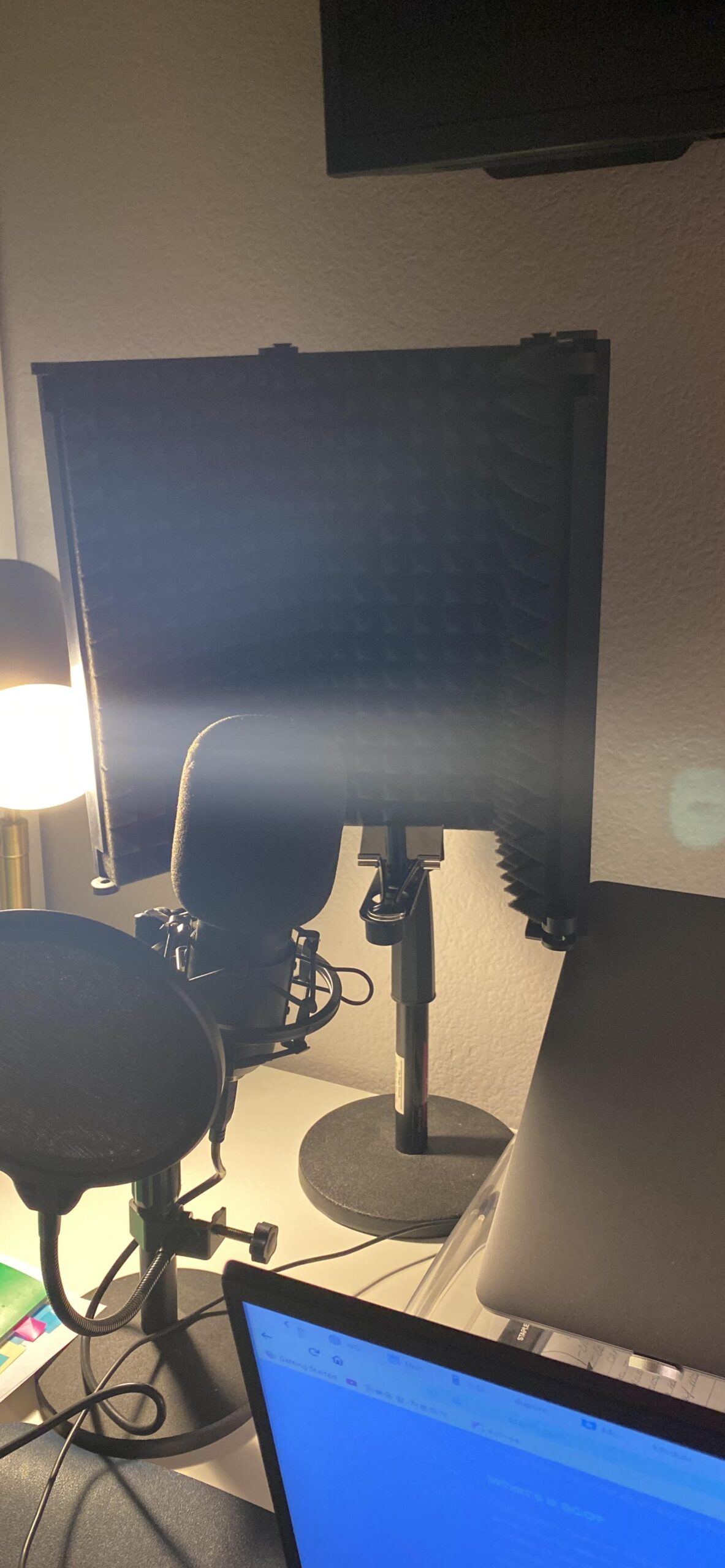 Moukey Microphone Isolation Shield, Foldable Mic Shield with Triple Sound Insulation, Reflection Filter for Recording Studio customer photo 2
