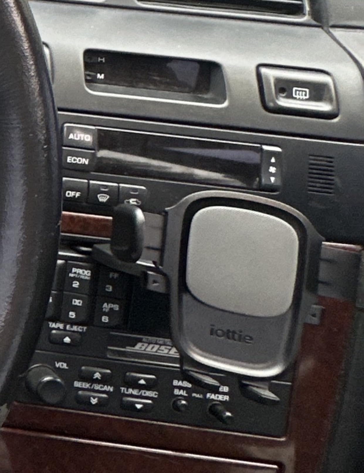 iOttie Easy One Touch Signature CD Slot Mount - Universal Car Phone Holder for iPhone, Google, Samsung, Moto, LG, and all other Smartphones customer photo 1