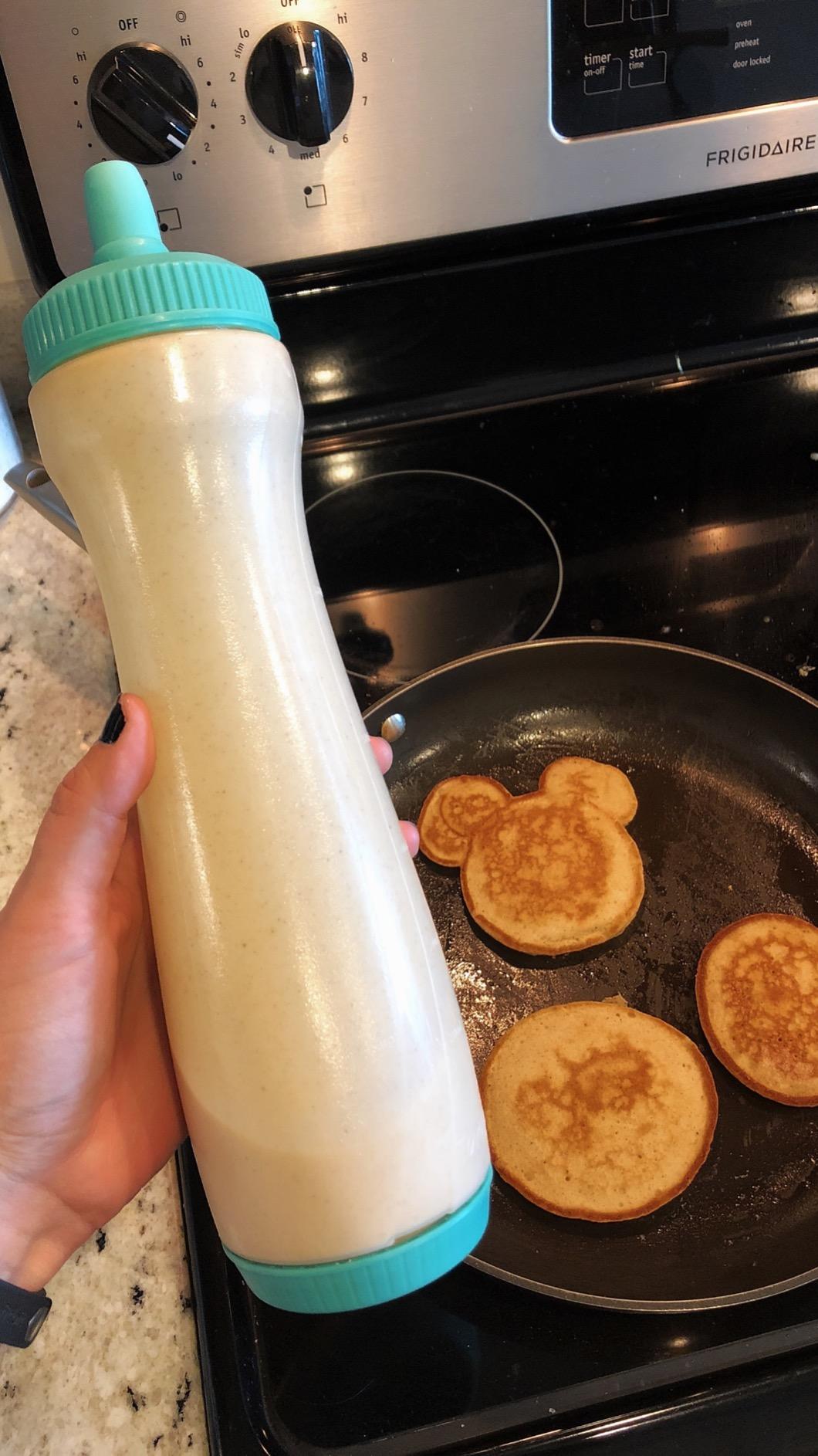 Tovolo Flow Pen 2.0 With Removable Cap 3-Cup Capacity Dispenser, Easy-Squeeze Batter Bottle With Mess-Free Valve for Pancake Art, Deep Indigo customer photo 1