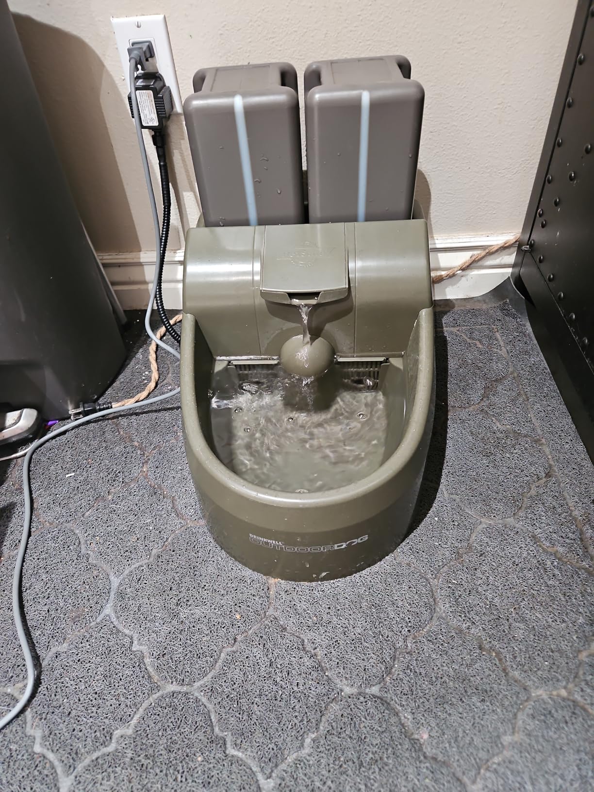 PetSafe Drinkwell Outdoor Dog Fountain - Encourages Drinking - Replaceable Carbon Filter - UV Resistant Plastic - BPA-Free - 450 oz Water Capacity - Indoor/Outdoor Use customer photo 1