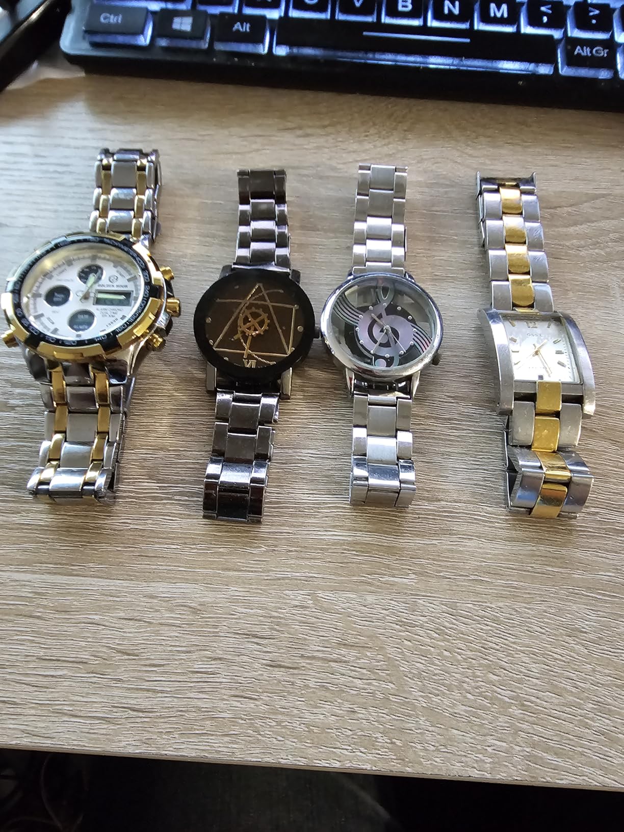 EasyTime Watch Repair Kit, Watch Link Removal Tool, Watch Band Adjustment, Including Watch Back Case Opener, Spring Bar, Operation Manual, Suitable for Battery Replacement and Strap disassemble customer photo 2