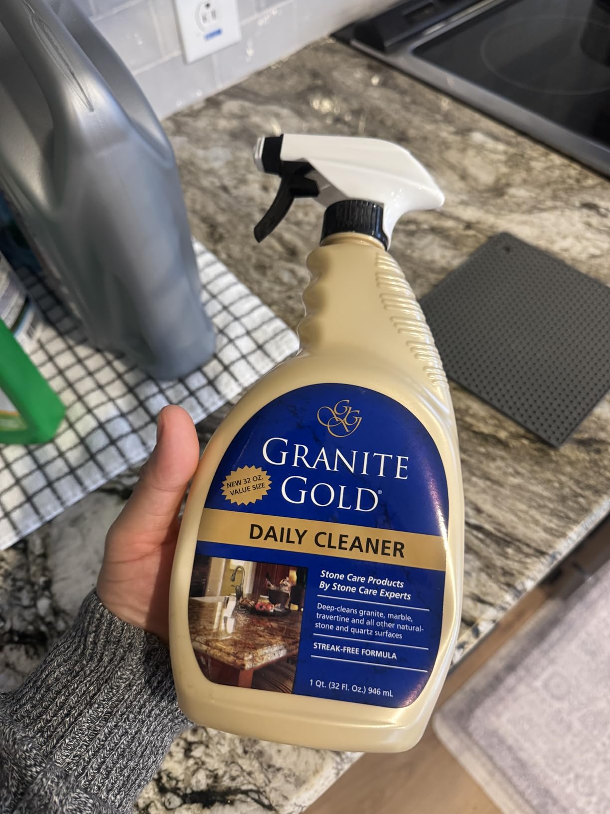 Granite Gold Daily Cleaner for Granite, Marble & Other Natural Stone & Quartz Surfaces, 32 Ounces customer photo 1