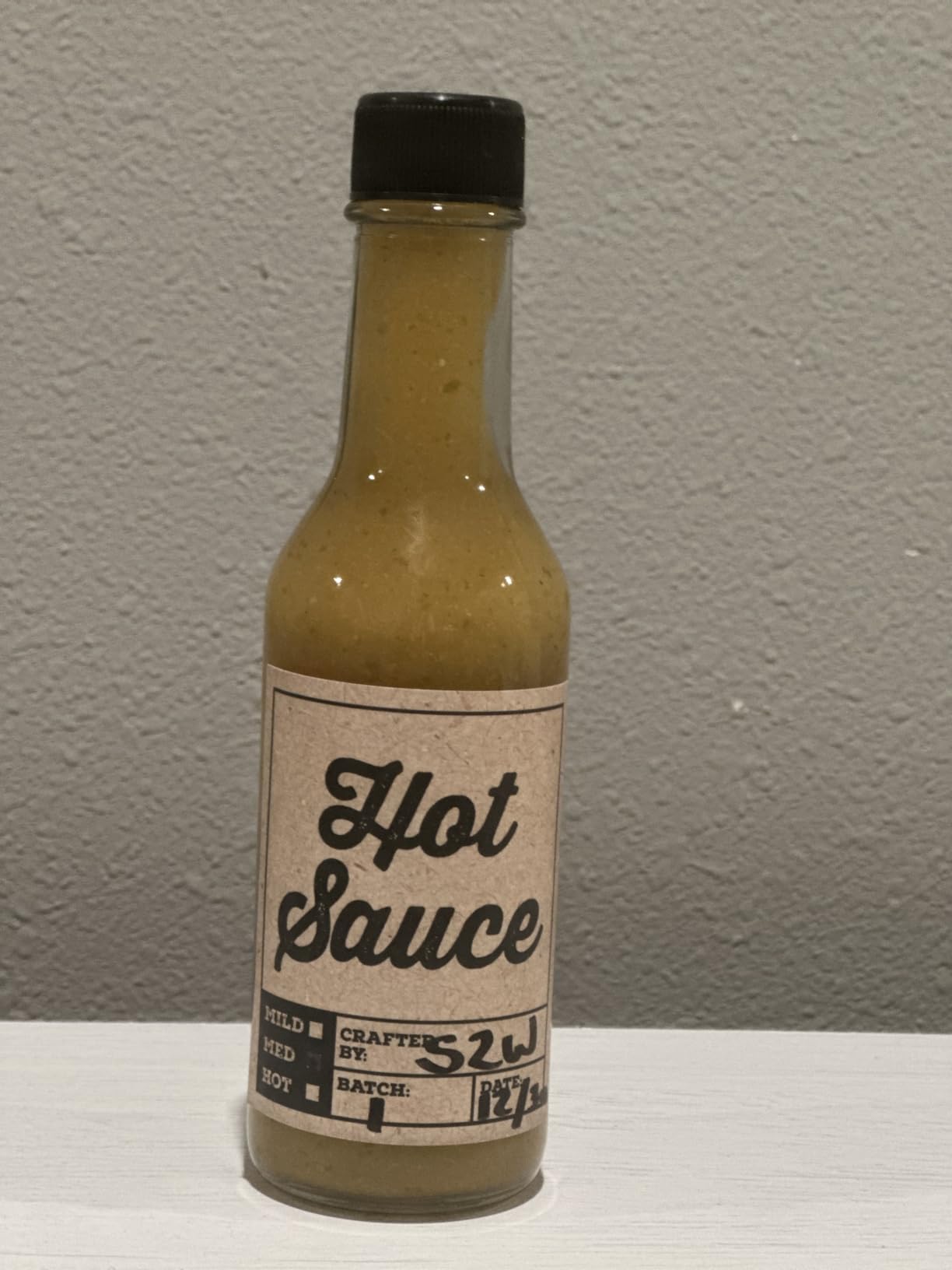 Deluxe Hot Sauce Making Kit - 3 Varieties of Chili Peppers, Gourmet Spice Blend, 3 Bottles, 16 Fun Labels, Make your own sauce customer photo 2
