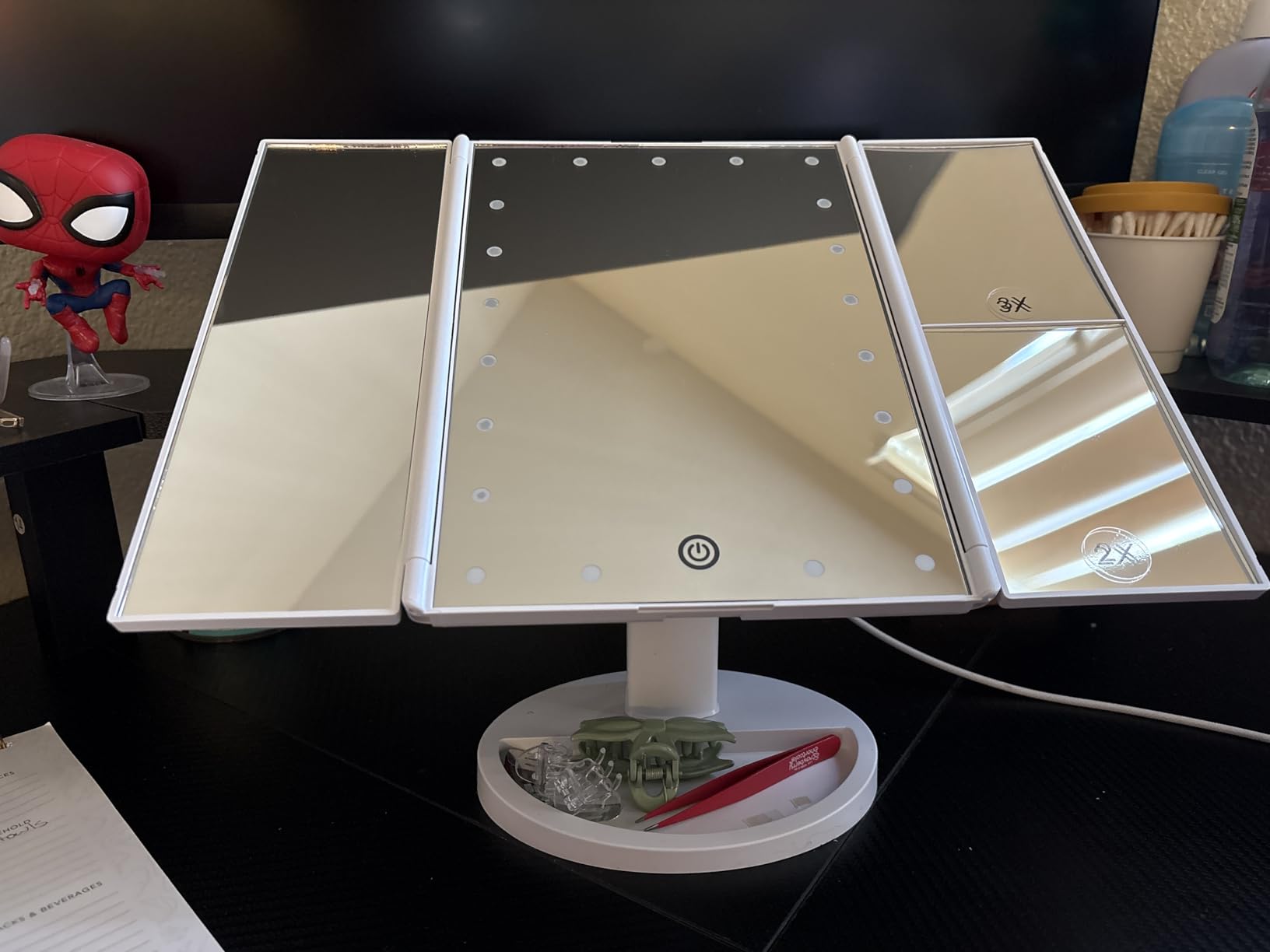 Flymiro Tri-fold Lighted Vanity Makeup Mirror with 3x/2x Magnification,Light up Mirror for Makeup,Touch Screen 21 LEDs,180° Rotation Countertop Cosmetic Mirror,Gifts for Women Mom Teen Girls customer photo 1
