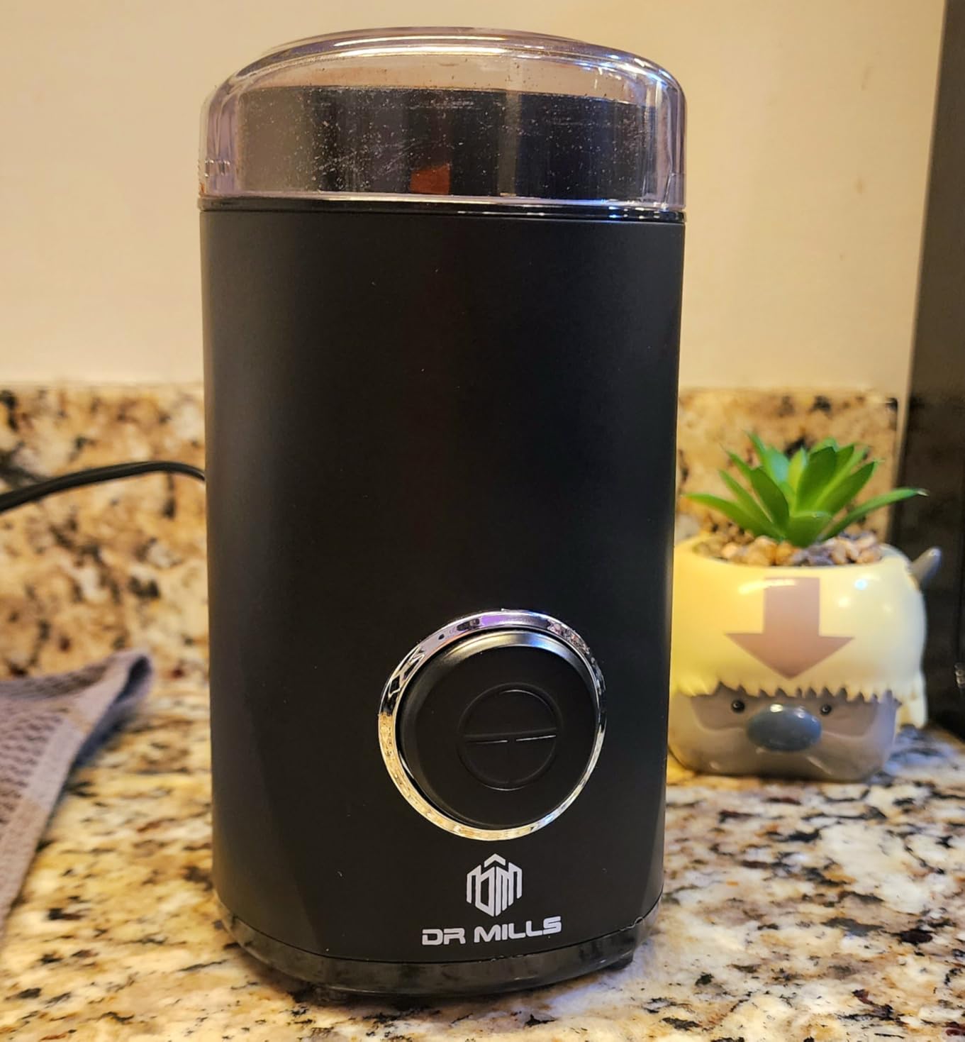 DR MILLS DM-7441W Coffee Grinder Electric, Coffee Bean and Dried Spice Grinder, One Touch Operation, Blade and Cup Made with SUS304 Stainless Steel (White) customer photo 2