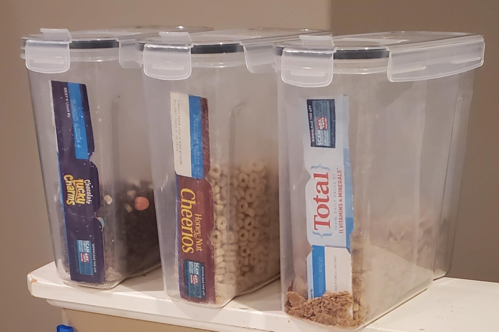 DWELLZA KITCHEN Cereal Containers Storage 4L Set of 4 Airtight Food Storage Containers with Lids customer photo 1