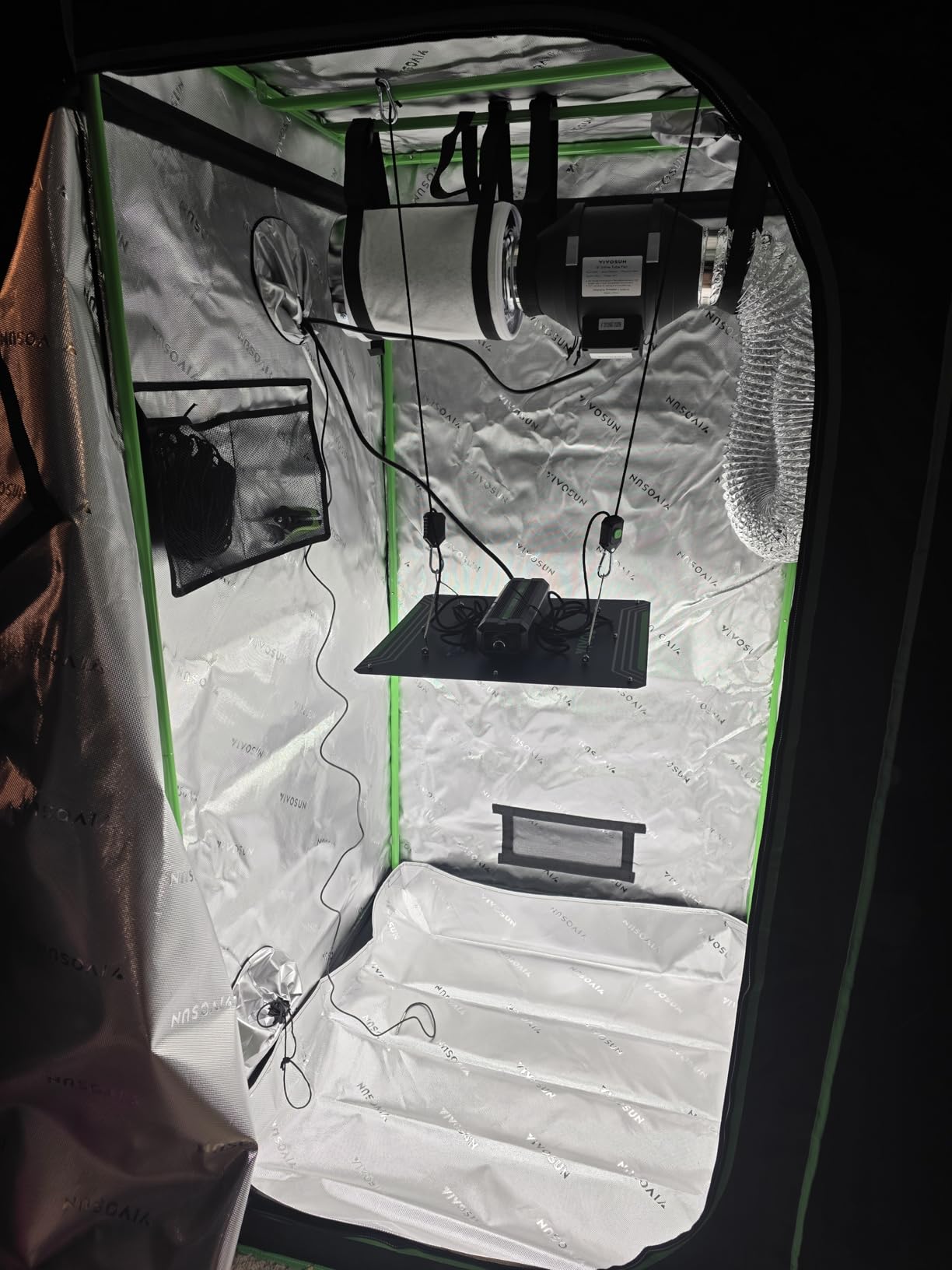 VIVOSUN Grow Tent Kit, 2 x 2ft 1-Plant System, WiFi-Controlled Grow System with Full Spectrum LED Grow Light, Automatic Ventilation, GrowHub Outlet A22 customer photo 1
