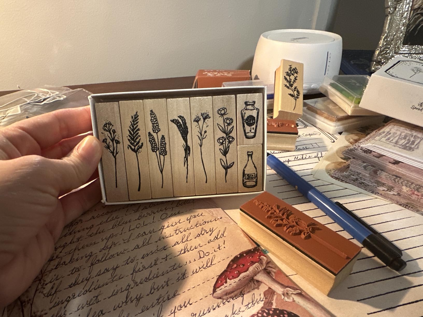Zonon 16 Pcs Wood Rubber Stamps Set, Vintage Plant and Flower Decorative Wall Stamps for Painting Crafting Cards customer photo 1