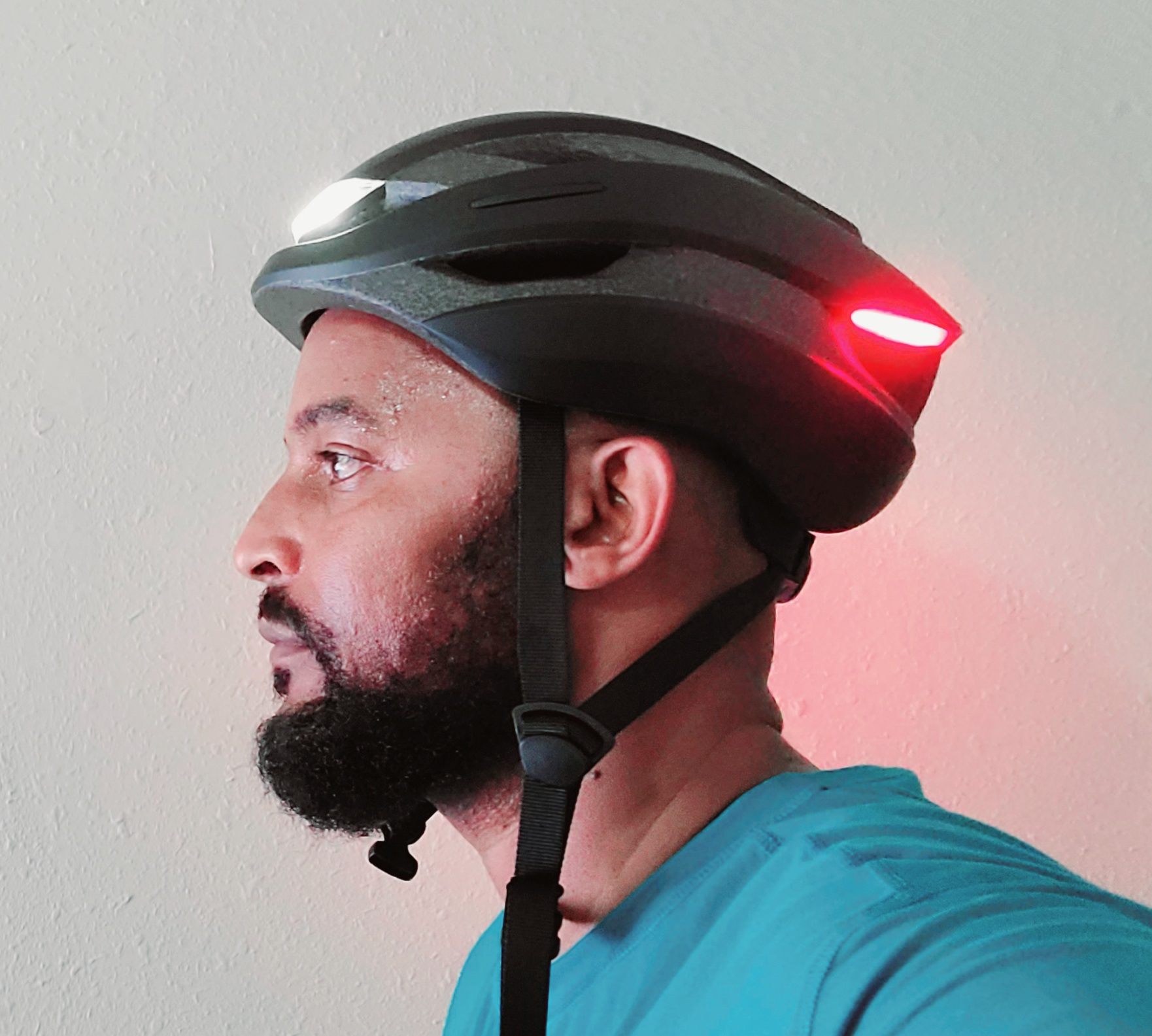 Lumos Ultra Smart Bike Helmet | Customizable Front and Back LED Lights with Turn Signals | Road Bicycle Helmets for Adults customer photo 1