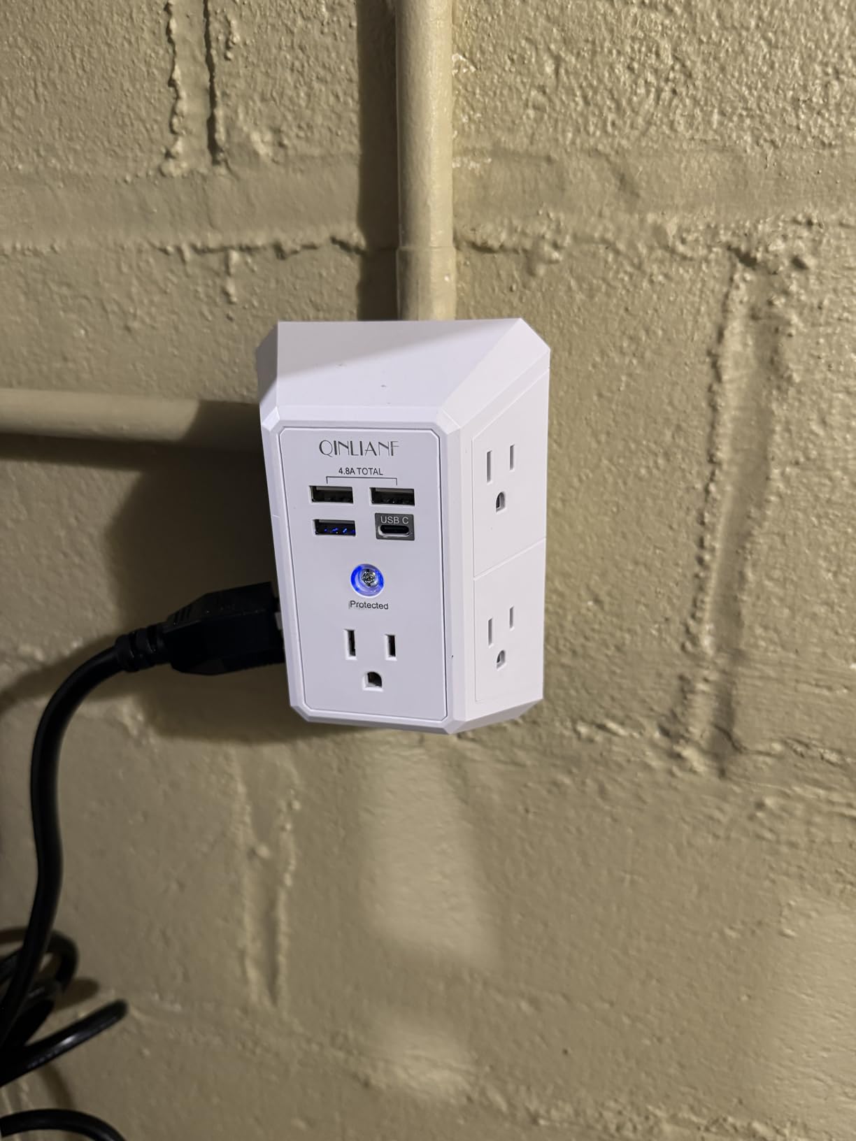 Wall Charger, Surge Protector, QINLIANF 5 Outlet Extender with 4 USB Charging Ports, 3-Sided 1680J Power Strip Multi Plug Adapter customer photo 2