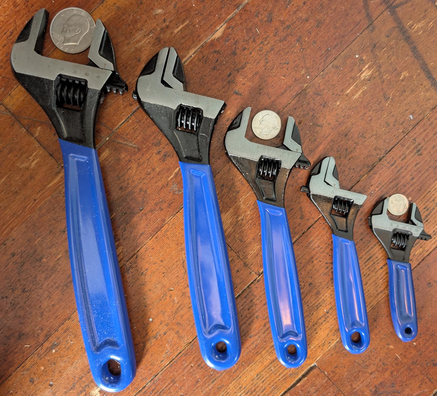 WORKPRO 2-Piece Adjustable Wrench Set, 6-Inch & 10-Inch Wide Jaw Black Oxide Wrench, Cr-V Steel, Metric & SAE Scales, Max Jaw Opening 15/16