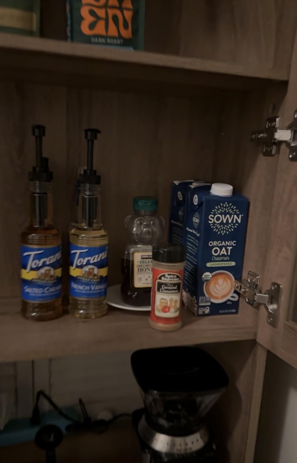 SOWN Organic Oat Creamer Unsweetened - Barista Oat Milk Non Dairy Coffee Creamer, 32oz (Pack of 6) customer photo 1