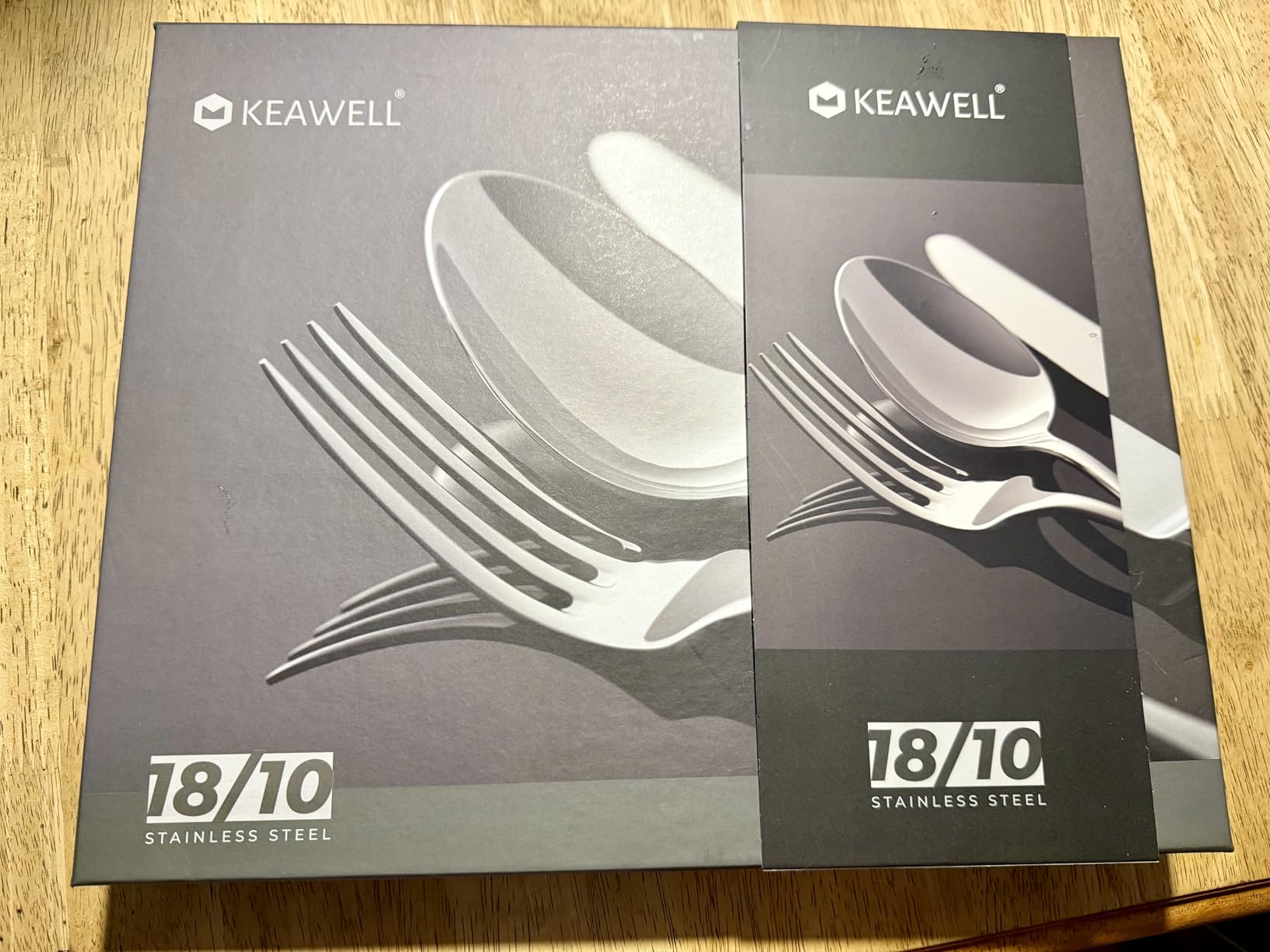 KEAWELL Luxury 20 Pieces 18/10 Stainless Steel Flatware Set, Silver Plated with Gold Accents customer photo 1