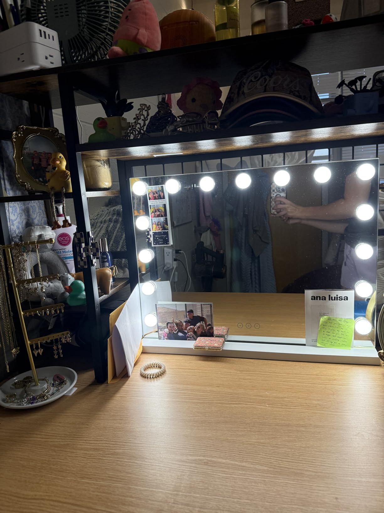 Vanity Mirror with Lights Lighted Makeup Mirror with 15 Dimmable LED Bulbs,3 Color Lighting Modes,USB Charging Port Touch Control,Sturdy Metal Frame Design,White customer photo 1
