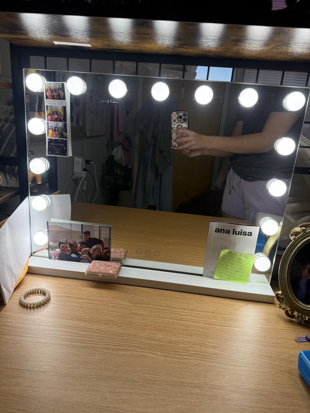 Vanity Mirror with Lights Lighted Makeup Mirror with 15 Dimmable LED Bulbs,3 Color Lighting Modes,USB Charging Port Touch Control,Sturdy Metal Frame Design,White customer photo 2