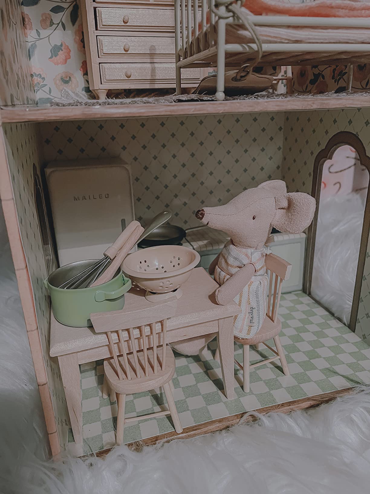Z MAYABBO Wooden Dollhouse Furniture of Table & Chair, Miniature Dollhouse Accessories of Dining Room Accessory - 1/12 Scale customer photo 2