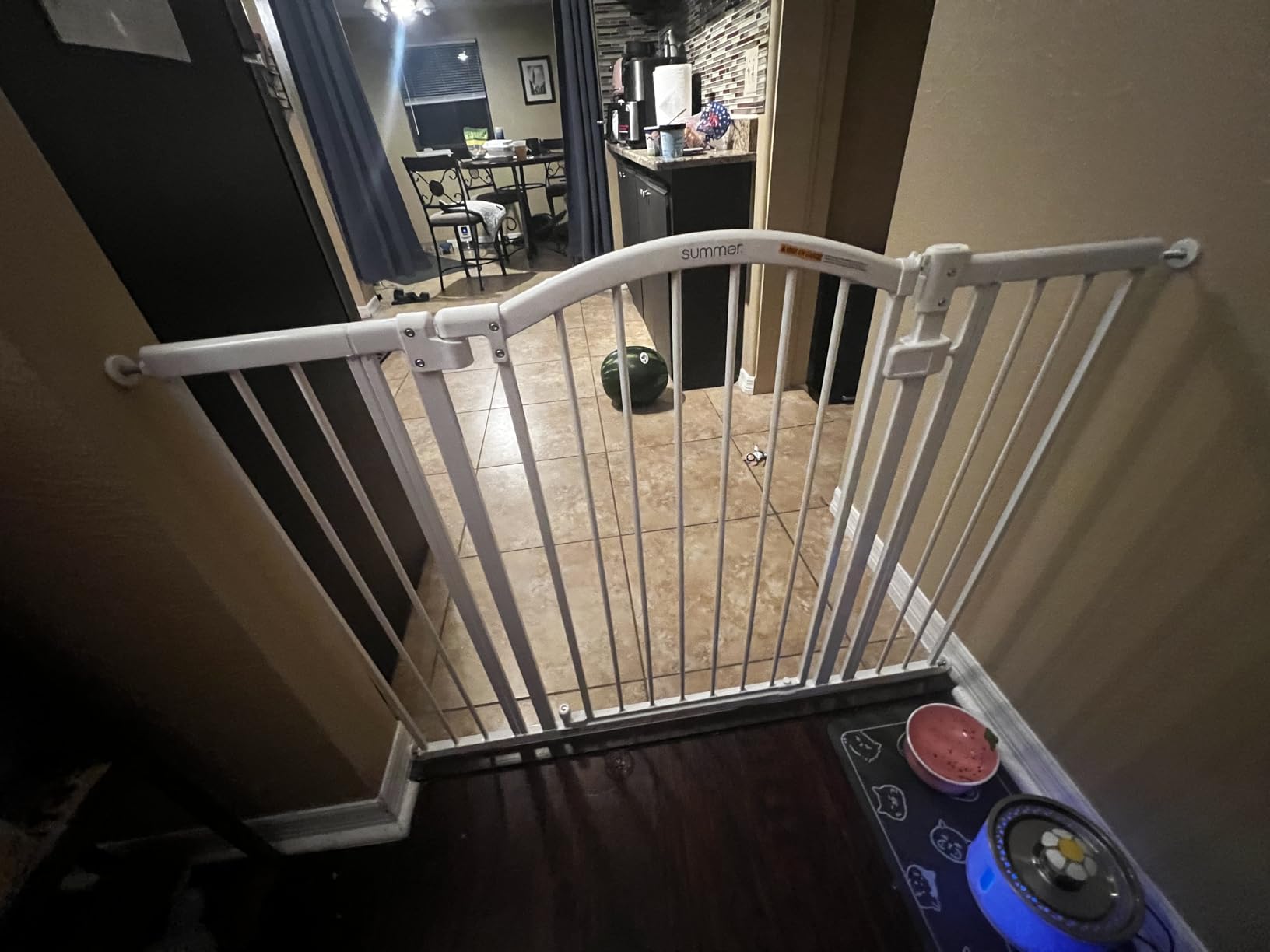 Summer Infant Extra Tall & Wide Safety Pet and Baby Gate, 29.5