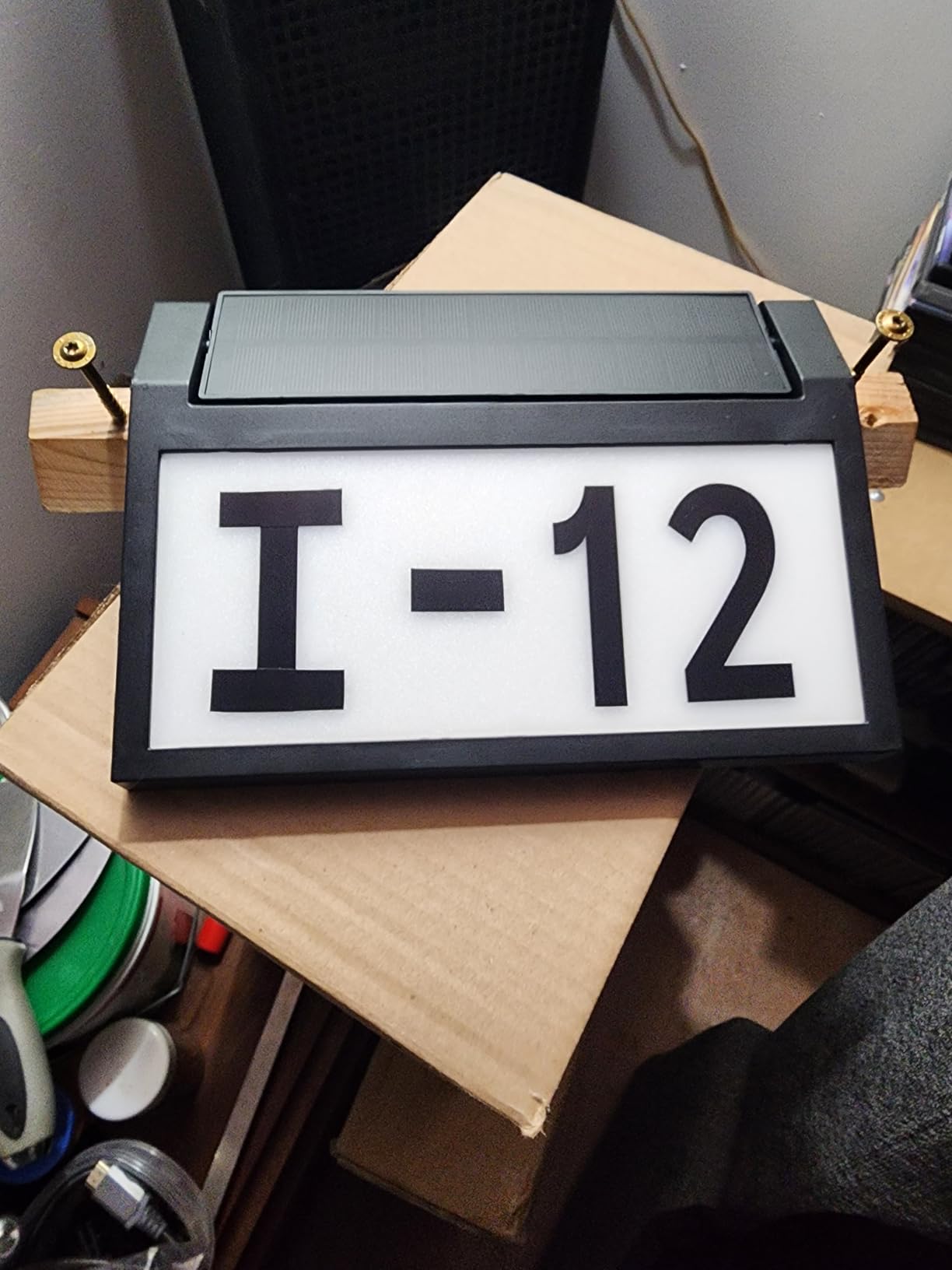 Solar House Number Sign, deerdance LED Illuminated Outdoor Address Plaque with Smart Control, 3-Color in 1 Waterproof Solar Powered House Number Light with Stakes for Outside Home, Yard, Street, House customer photo 1