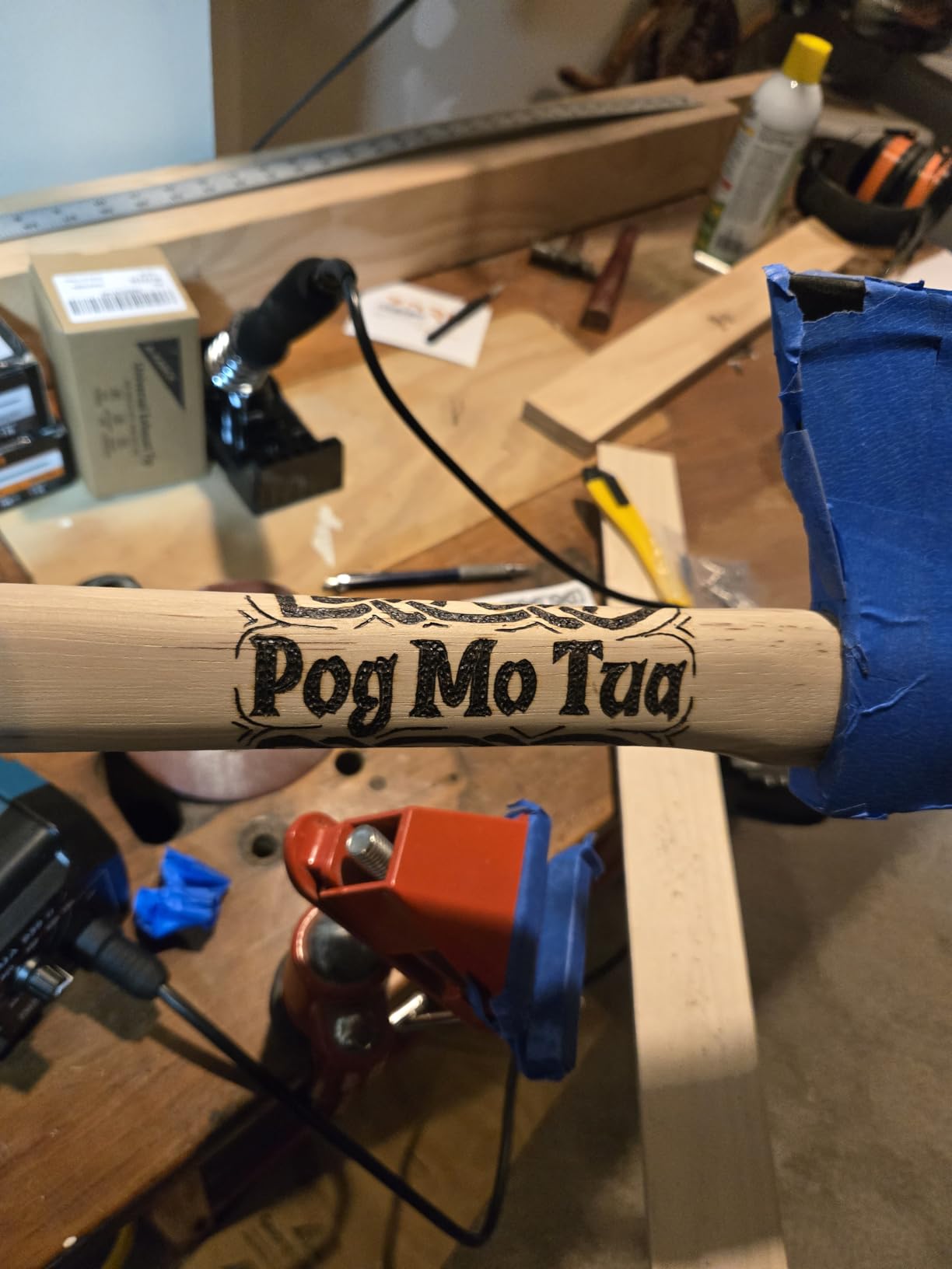 YIHUA 939-II Wood Burning Kit Station Pyrography pen 250~750℃/482~1382℉ Temperature Adjustable with 20 Wire Nibs, 1 stable pen holder, 2 stencils, 2 scrap wood, 1 S/S Tweezers, and 1 pliers customer photo 1