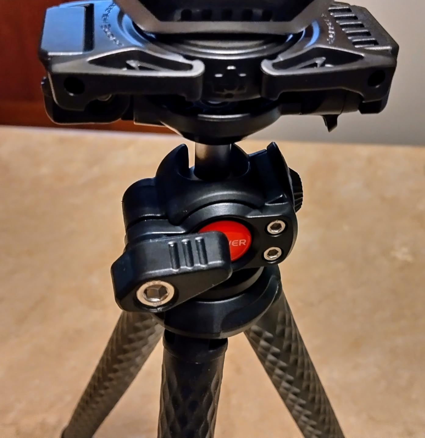NEEWER Camera Tripod with Remote, Mini Flexible Vlog Phone Tripod Stand with Action Camera Mount Adapter, Hidden Phone Holder & Cold Shoe Compatible with iPhone Hero13 12 11 10 9, Max Load 4.4lb, TP34 customer photo 1