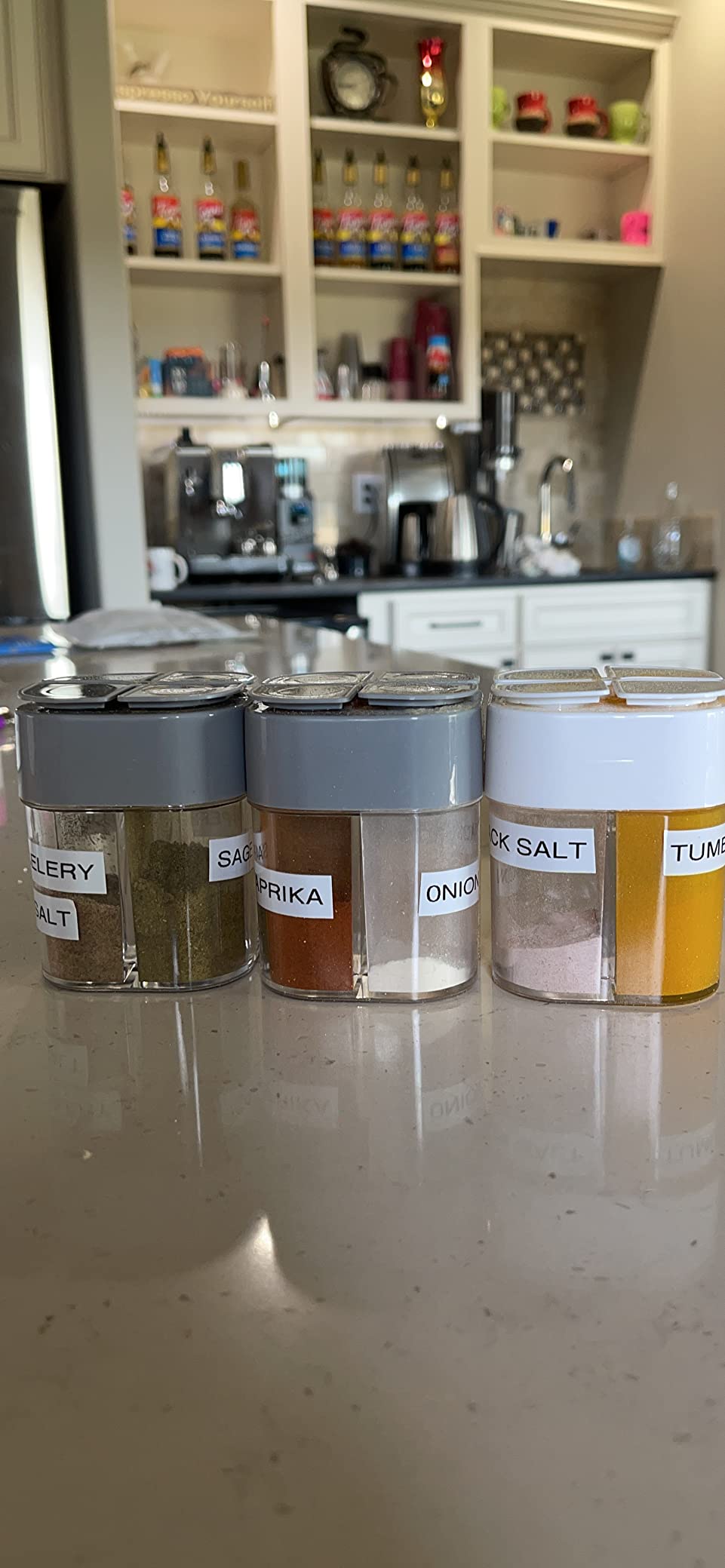 4 Pack 4 in 1 Plastic Salt and Pepper Shaker, 4 Grids Flip Empty Spice Dispensers Travel Spice Container Compartment Seasoning Shakers with Lid Travel Spice Jars with Labels for Cooking BBQ customer photo 1