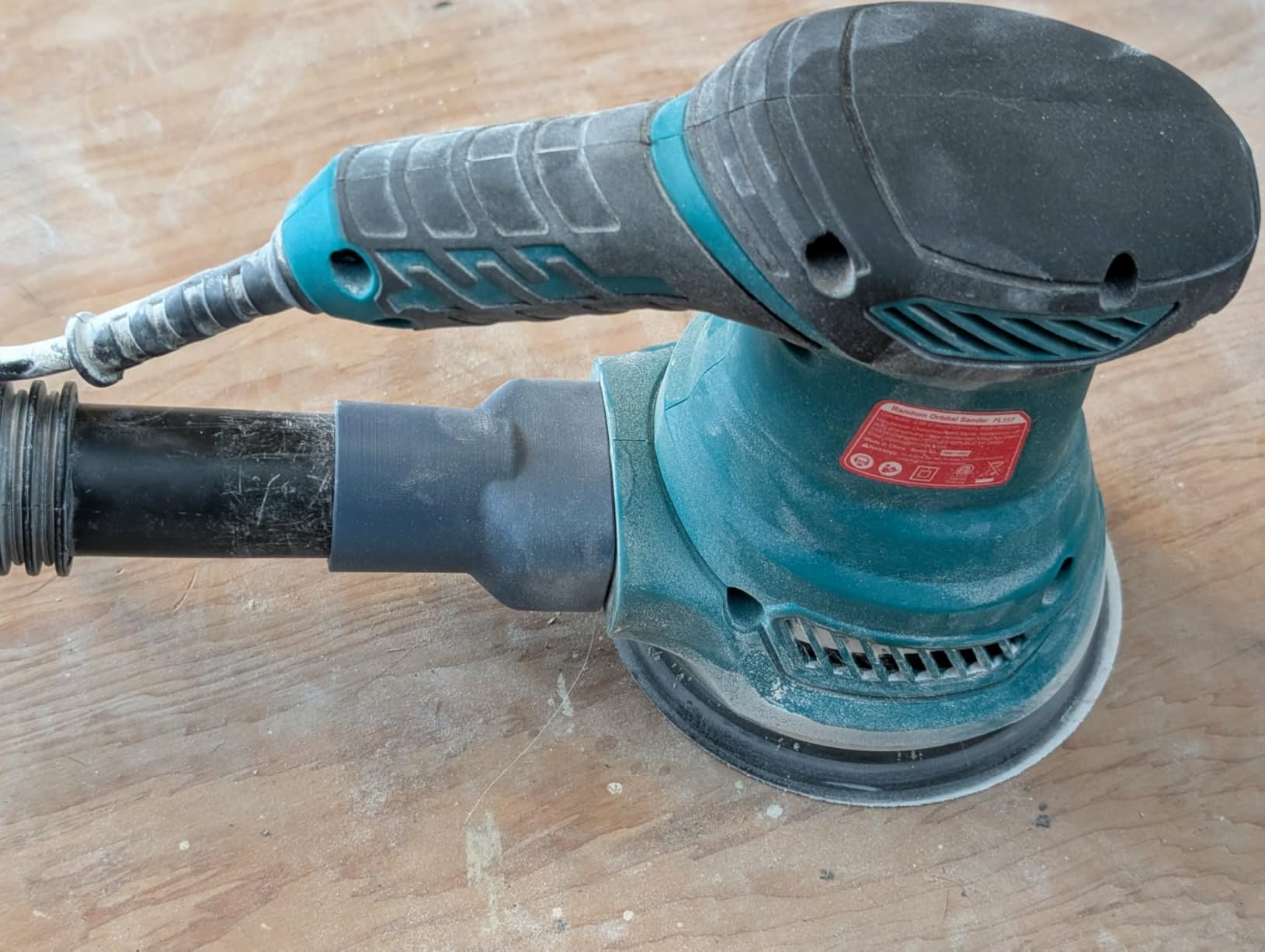 HYCHIKA 5-Inch Random Orbital Sander, 13000RPM Electric Palm Sander with 6 Variable Speeds, 12PCS Sandpapers customer photo 1
