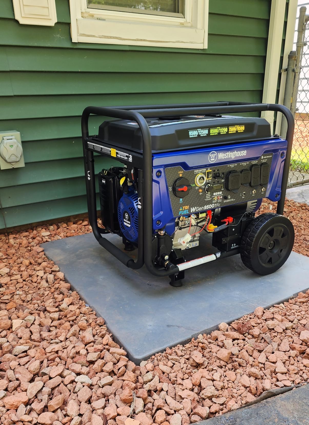 Westinghouse 12500 Peak Watt Home Backup Portable Generator, Remote Electric Start with Auto Choke, Transfer Switch Ready, Gas Powered, CO Sensor customer photo 2