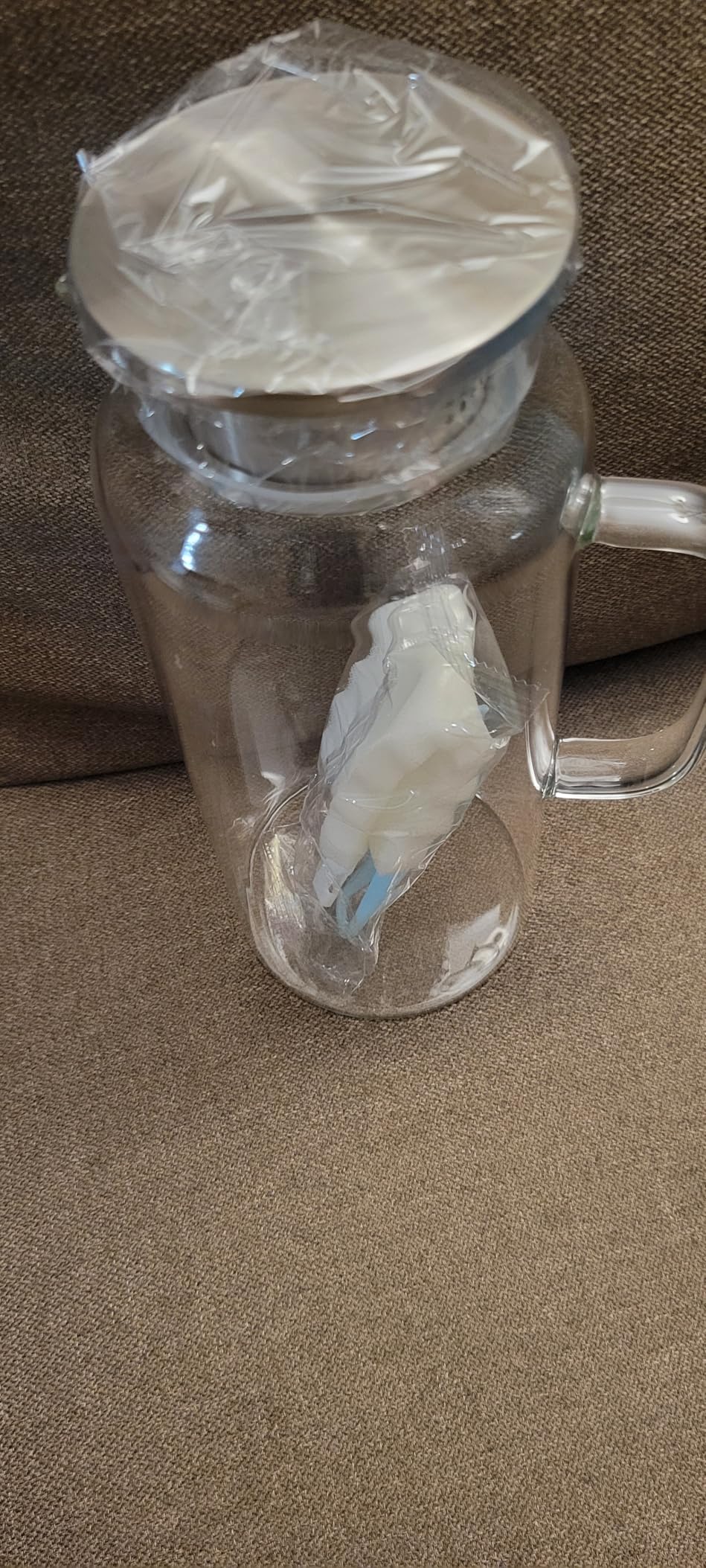 Yirilan Glass Pitcher, 2.2 Liter Water Pitcher With Lid,Iced Tea Pitcher for Fridge,Carafe With Lid, Glass Water Jug For Juice, Milk, Cold Or Hot Beverages, 2 Quart customer photo 1
