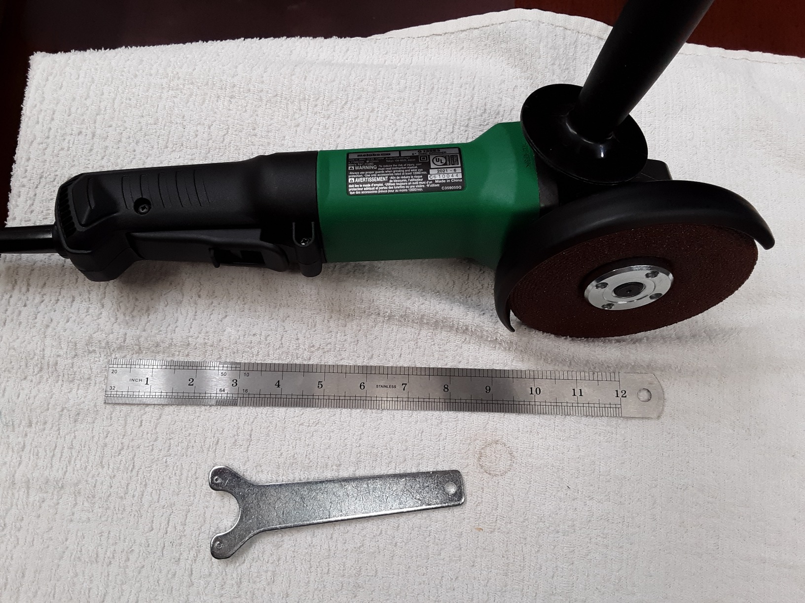 Metabo HPT Angle Grinder | 5-Inch Wheel | 10.5 Amp | 11,500 RPM | Paddle Switch | G13SE3 customer photo 2