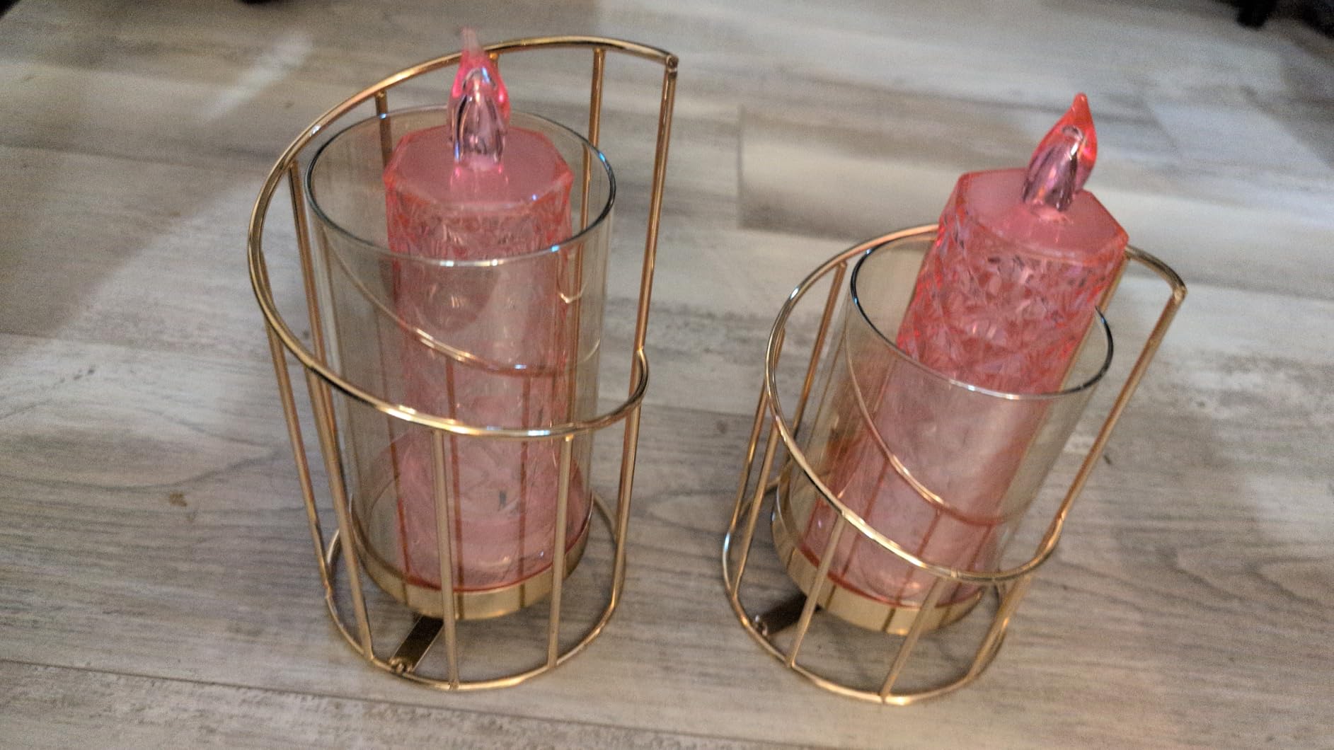 MrMrKura Metal Wire Candle Holder Set of 2, Glass Pillar Candle Holders Gold Decorative Tea Light Candleholders for Home Decor Table Decorations Centerpiece customer photo 1