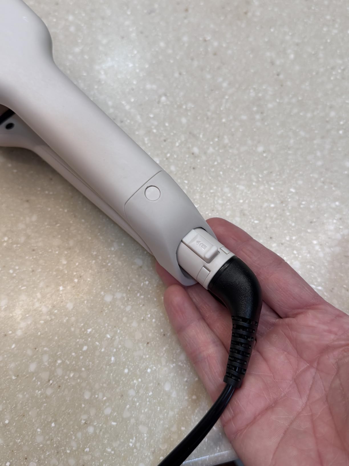 Remington Shine Therapy 1 inch Hair Straightener Iron, Flat Iron Infused with Argan Oil & Keratin, Professional Ceramic Flat Iron for Less Frizz, Shines and Smooth, Styling Tools customer photo 1