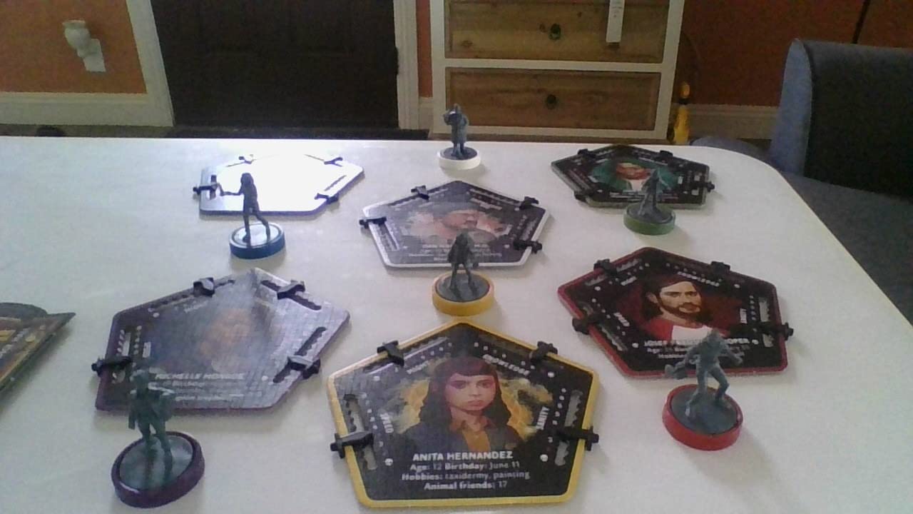 Avalon Hill Hasbro Gaming Betrayal at The House on The Hill 3rd Edition Cooperative Board Game customer photo 2