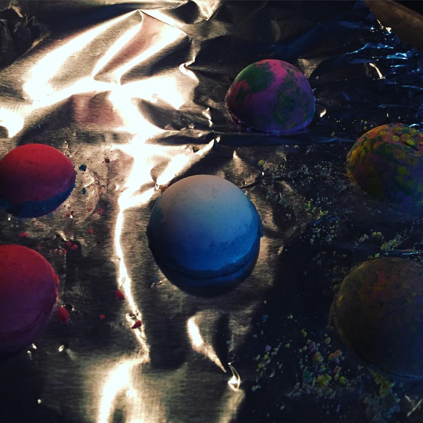 STMT Self-Love Club D.I.Y. Bath Bombs by Horizon Group USA, Create 5 Bath Bombs with Pastel Colors, Essential Oils & Clean Beauty Ingredients, DIY Bath Bomb Kit customer photo 1