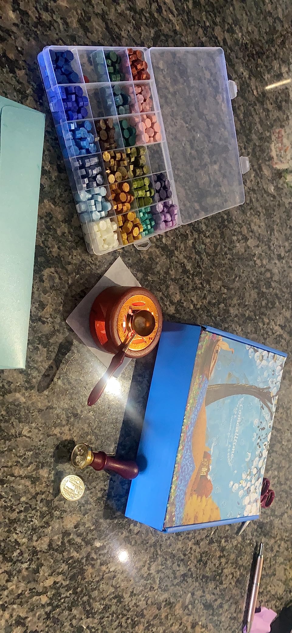 Comealltime Wax Seal Kit with Gift Box, 624 Pcs 24 Colors Sealing Beads, 2 Pcs Stamps, Sealing Wax Warmer, Metallic Pen, Envelope, Candles for Wedding Birthday Gift and DIY Craft, Sellado de Cera customer photo 1