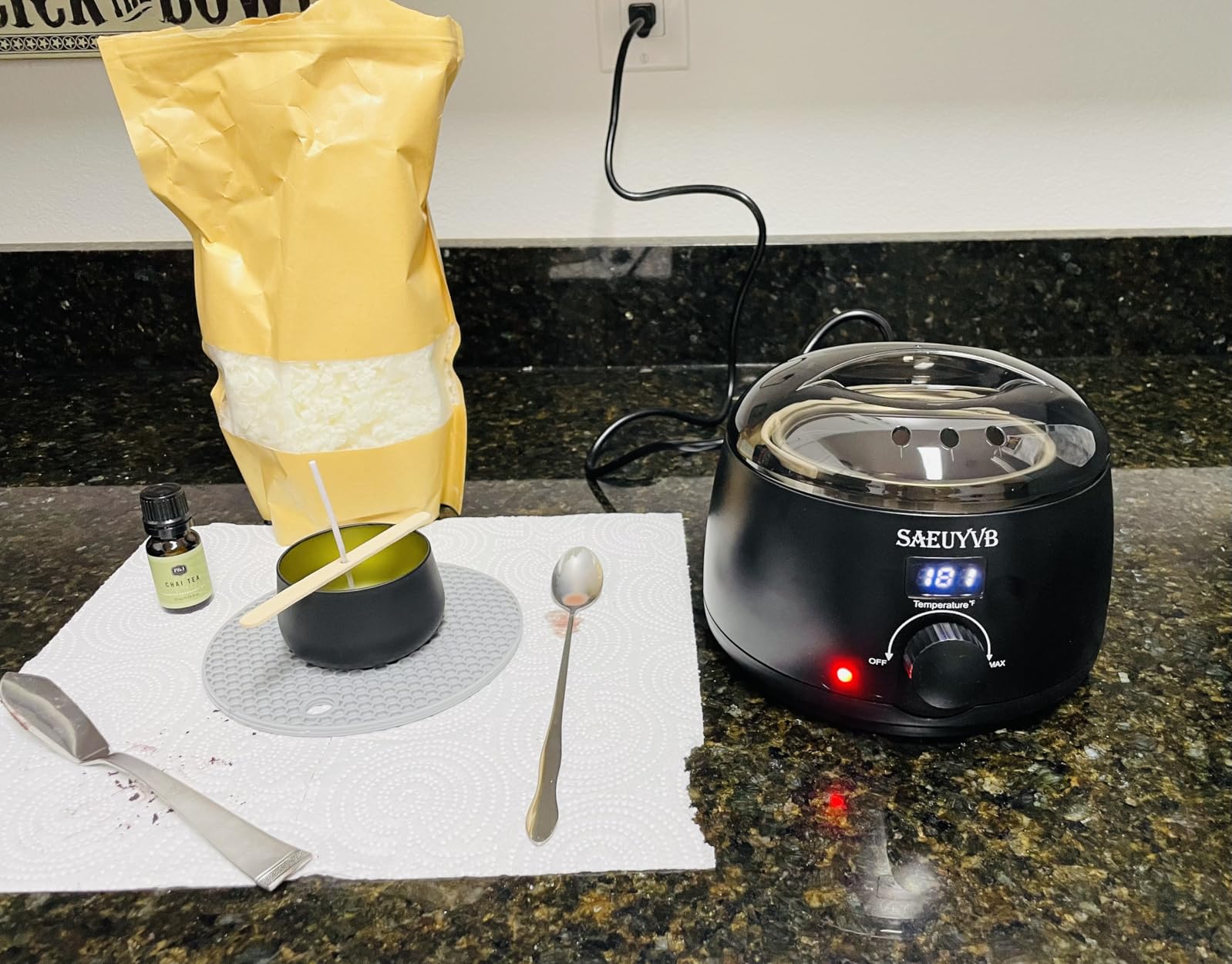 SAEUYVB Candle Making Kit for Adults with Hot Plate, DIY Starter Soy Candle Making Supplies/Kit - Perfect as Home Decorations(Black) customer photo 2
