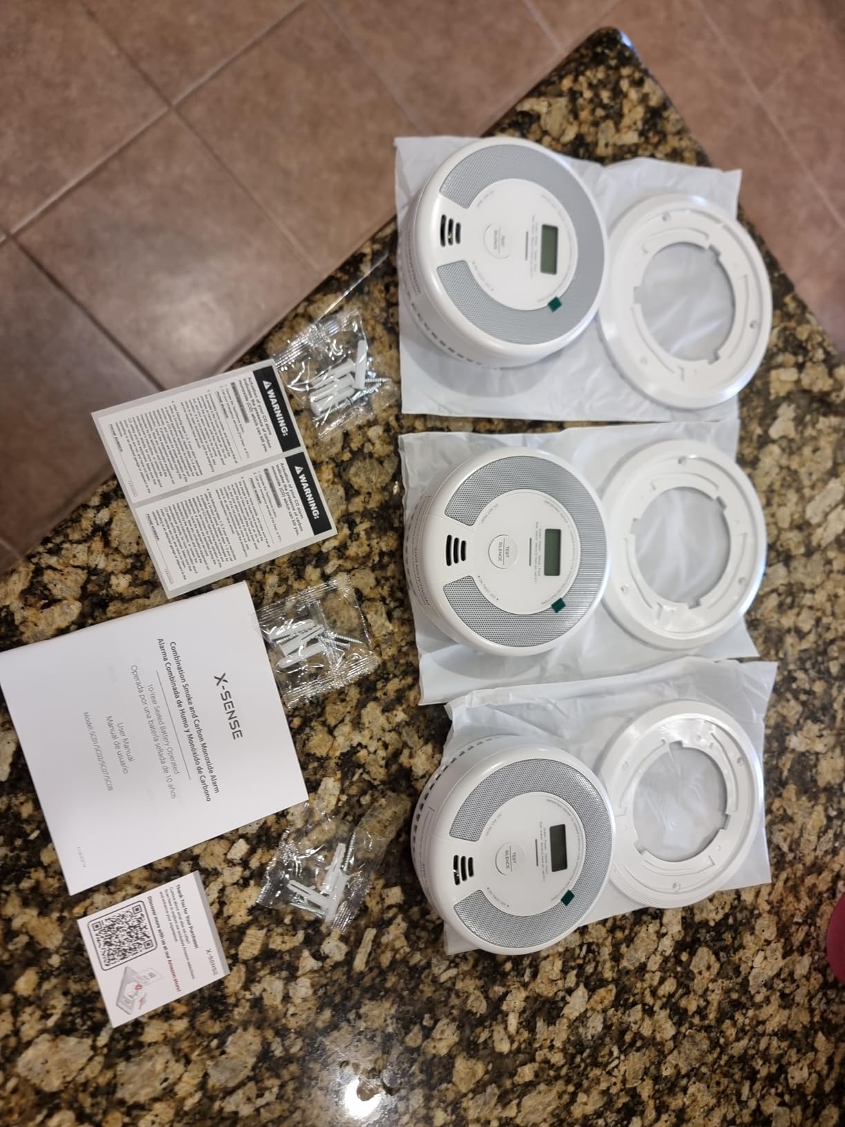 X-Sense 10-Year Battery Combination Smoke Carbon Monoxide Alarm Detector with Large LCD Display, Certified to UL 217 9th Edition, Standalone Model SC07 customer photo 2