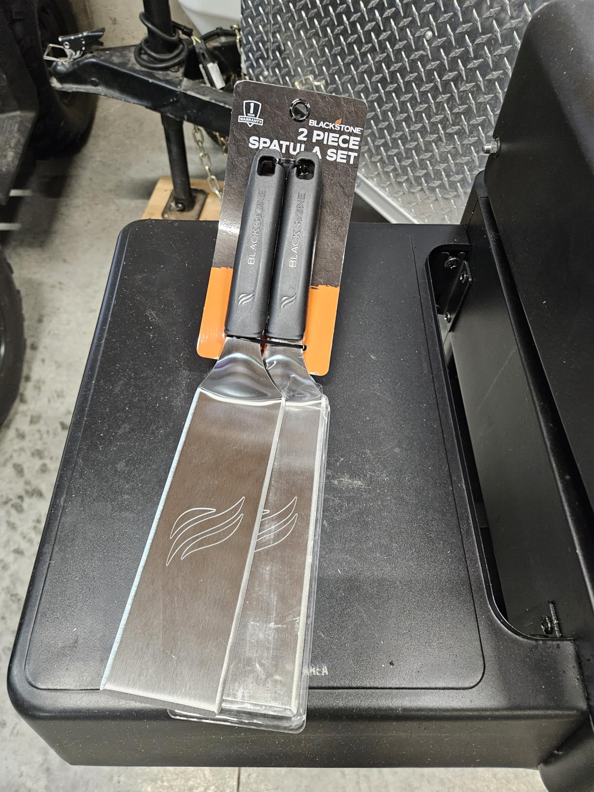 BLACKSTONE 5550 Extra Long Griddle Spatula Set of 2 - Heavy-Duty Stainless Steel Premium Flat Top BBQ Grill Accessories customer photo 1