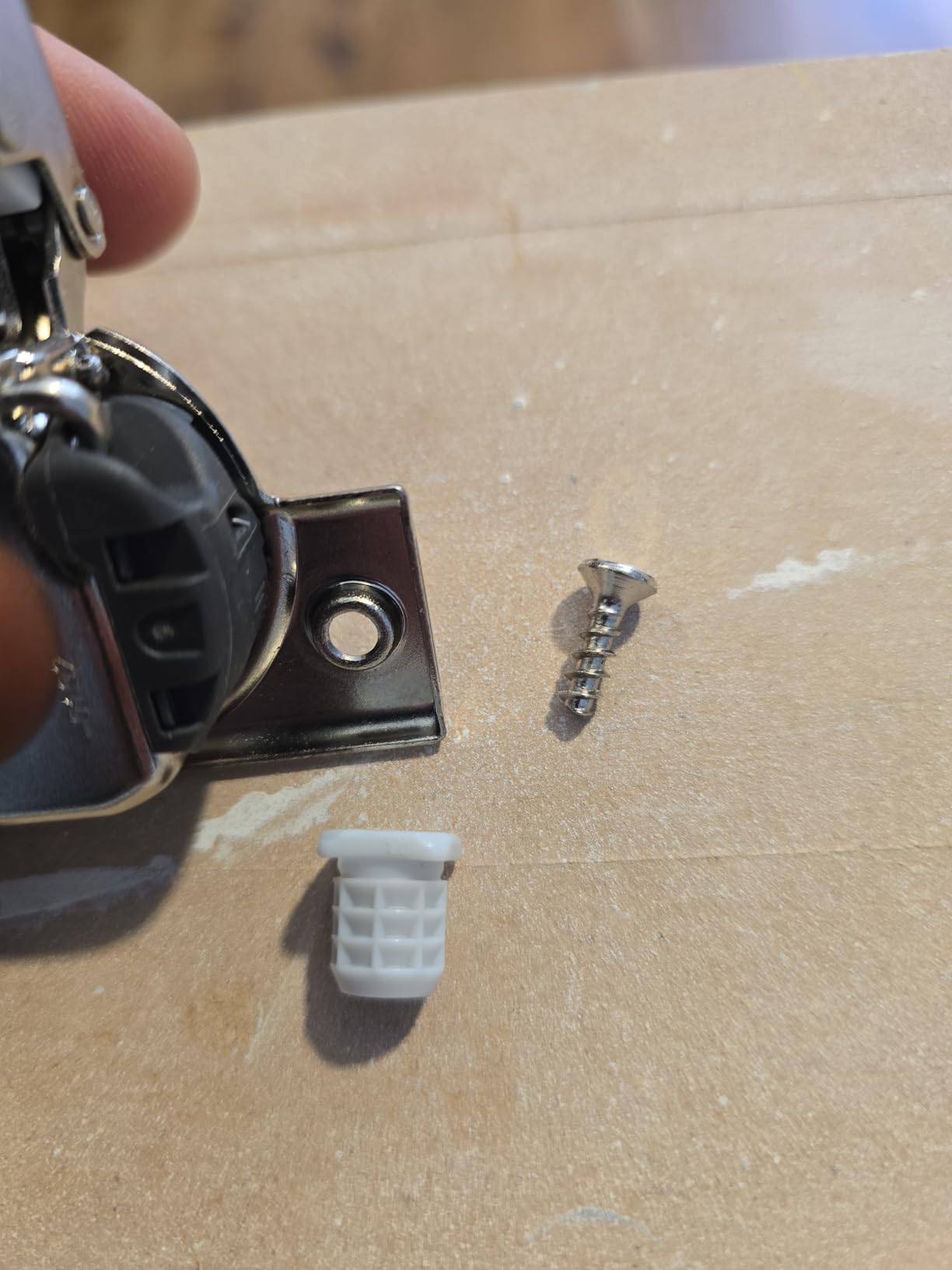 Blum Clip top BLUMOTION Hinge Kit (4 Kits), Full Overlay, 110° Opening Angle, Steel, Soft Close Euro-Style Hinges with Clip Mounting Plate for Frameless Cabinets customer photo 2