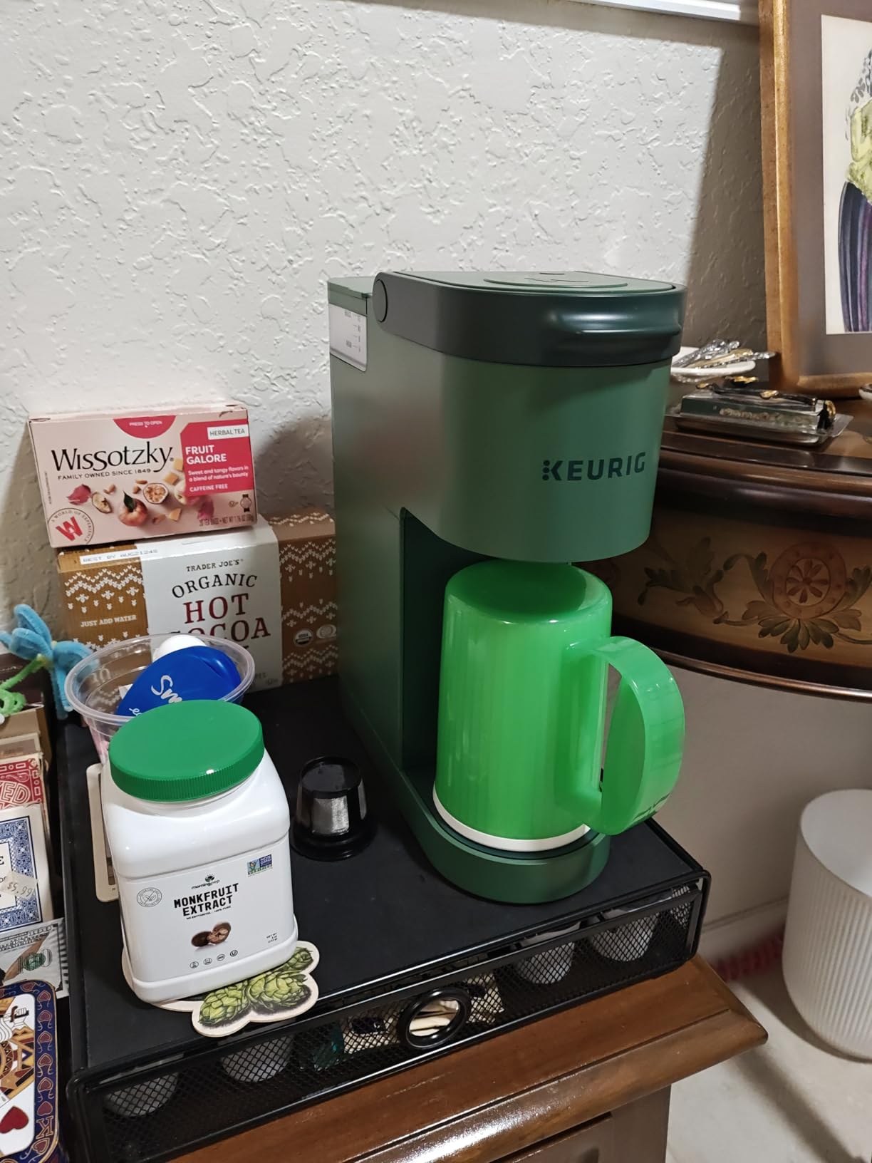 Keurig K-Mini Single Serve K-Cup Pod Coffee Maker, 6 to 12oz Brew size, with Cord Storage, Perfect for Small Spaces, Evergreen customer photo 1